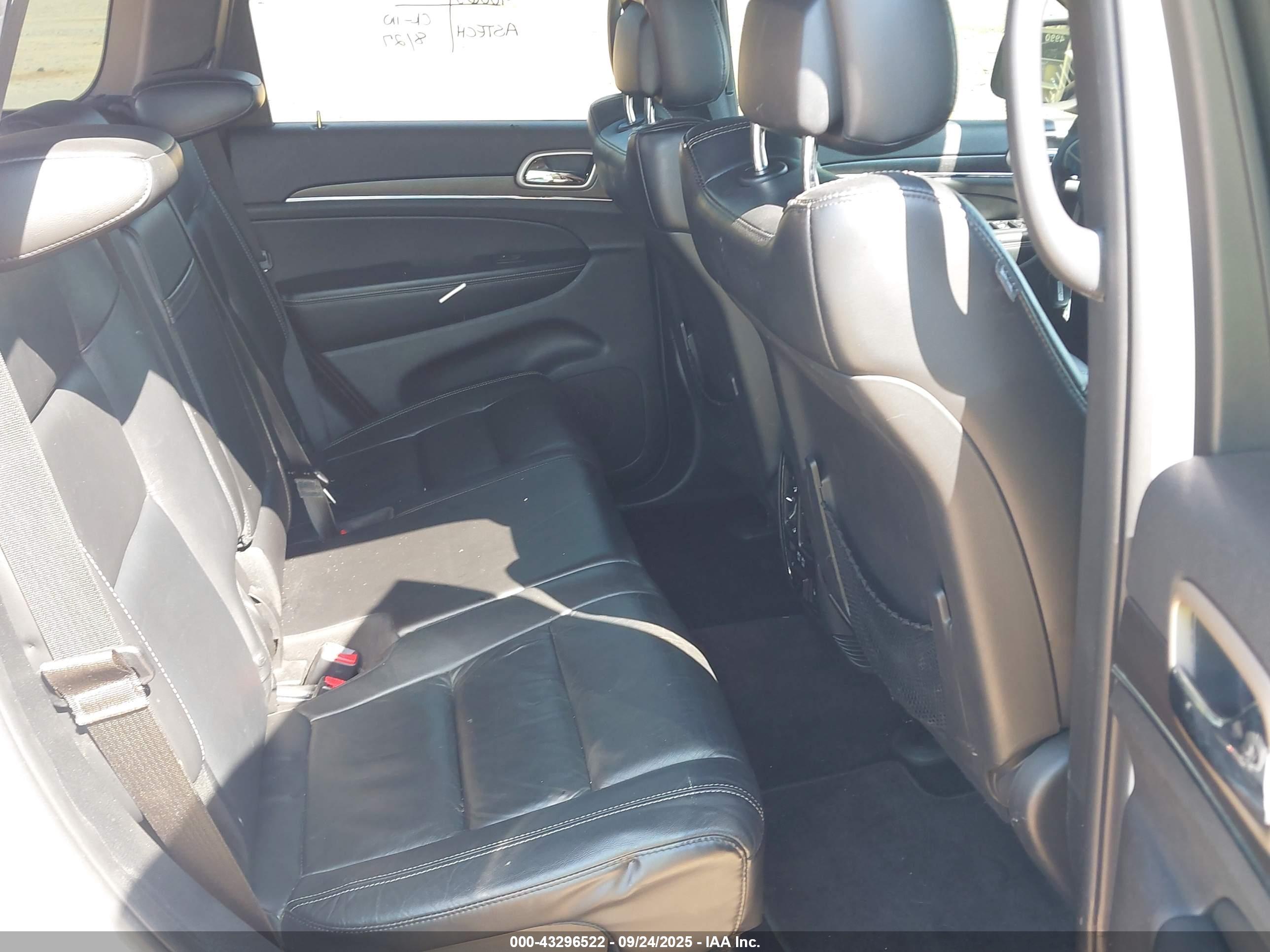JEEP GRAND image 8