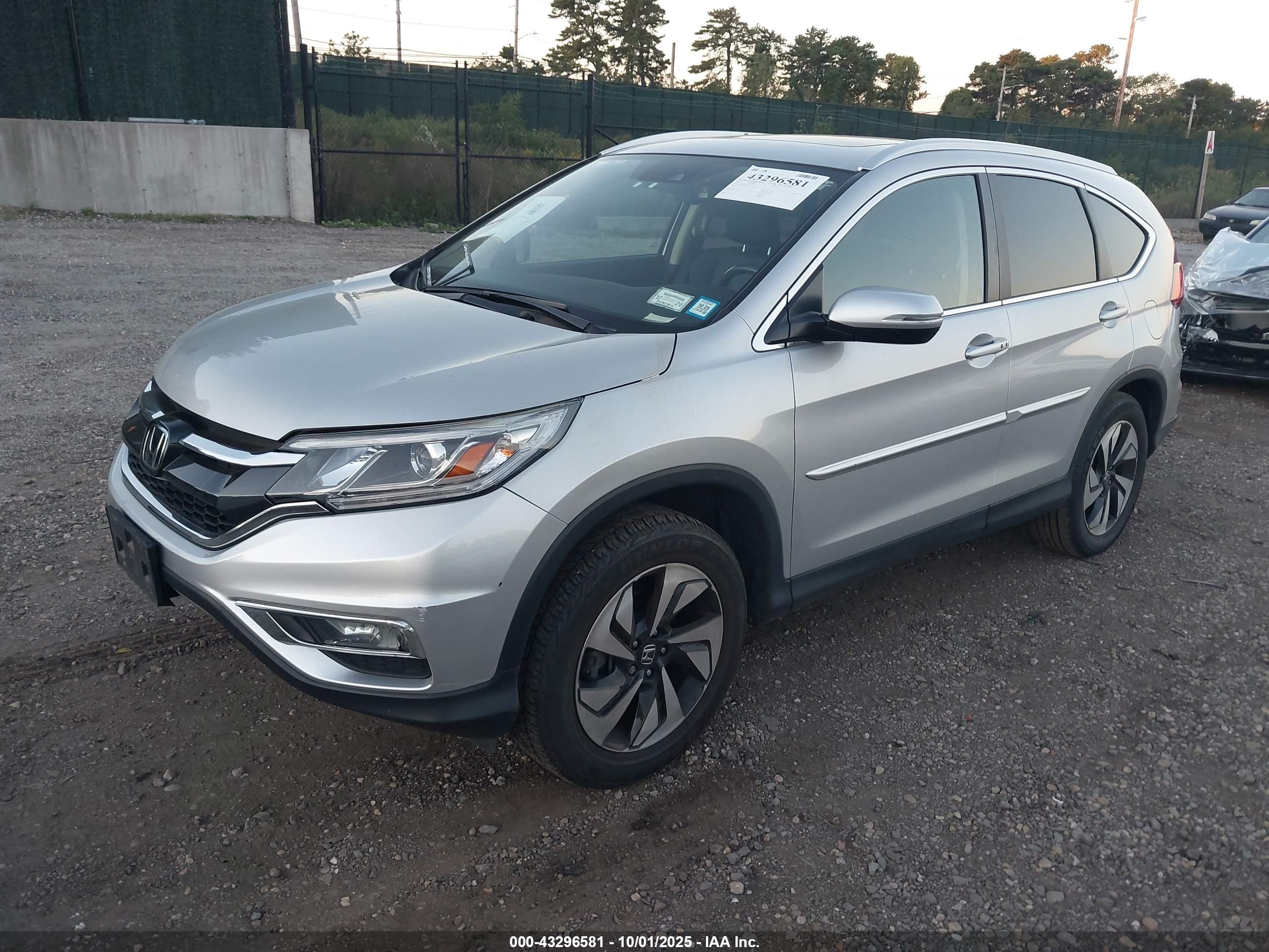 HONDA CR-V image 2