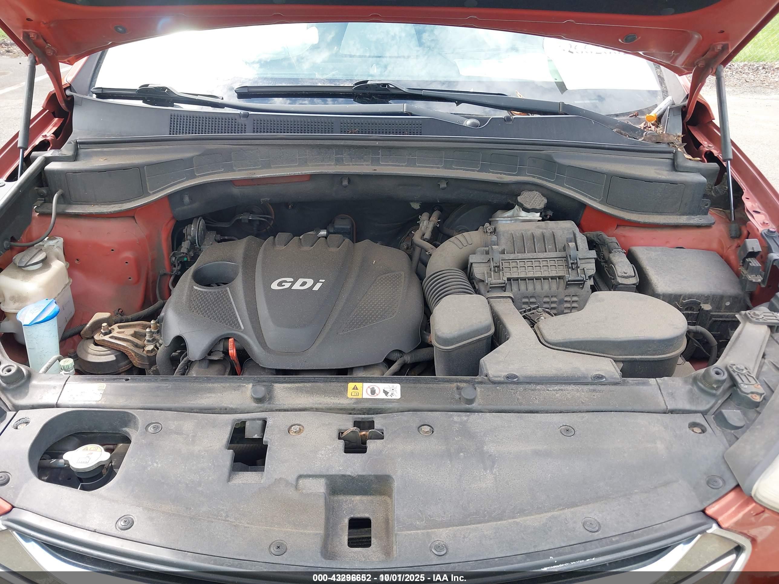 HYUNDAI SANTA image 10