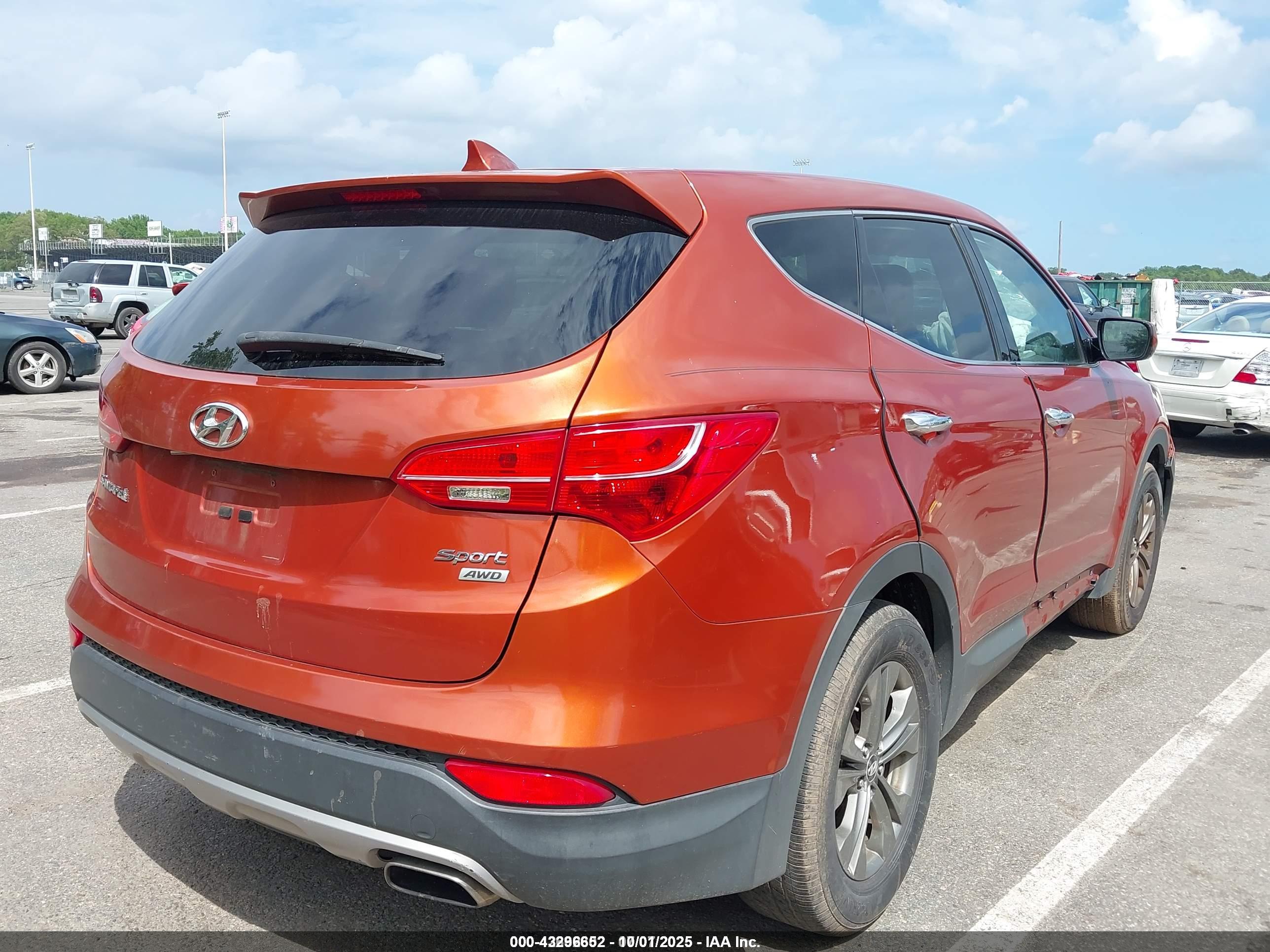 HYUNDAI SANTA image 4