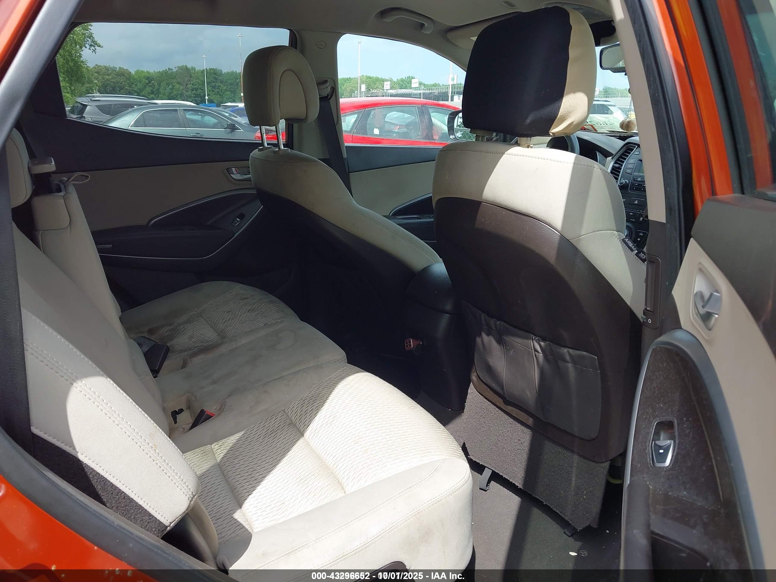 HYUNDAI SANTA image 8