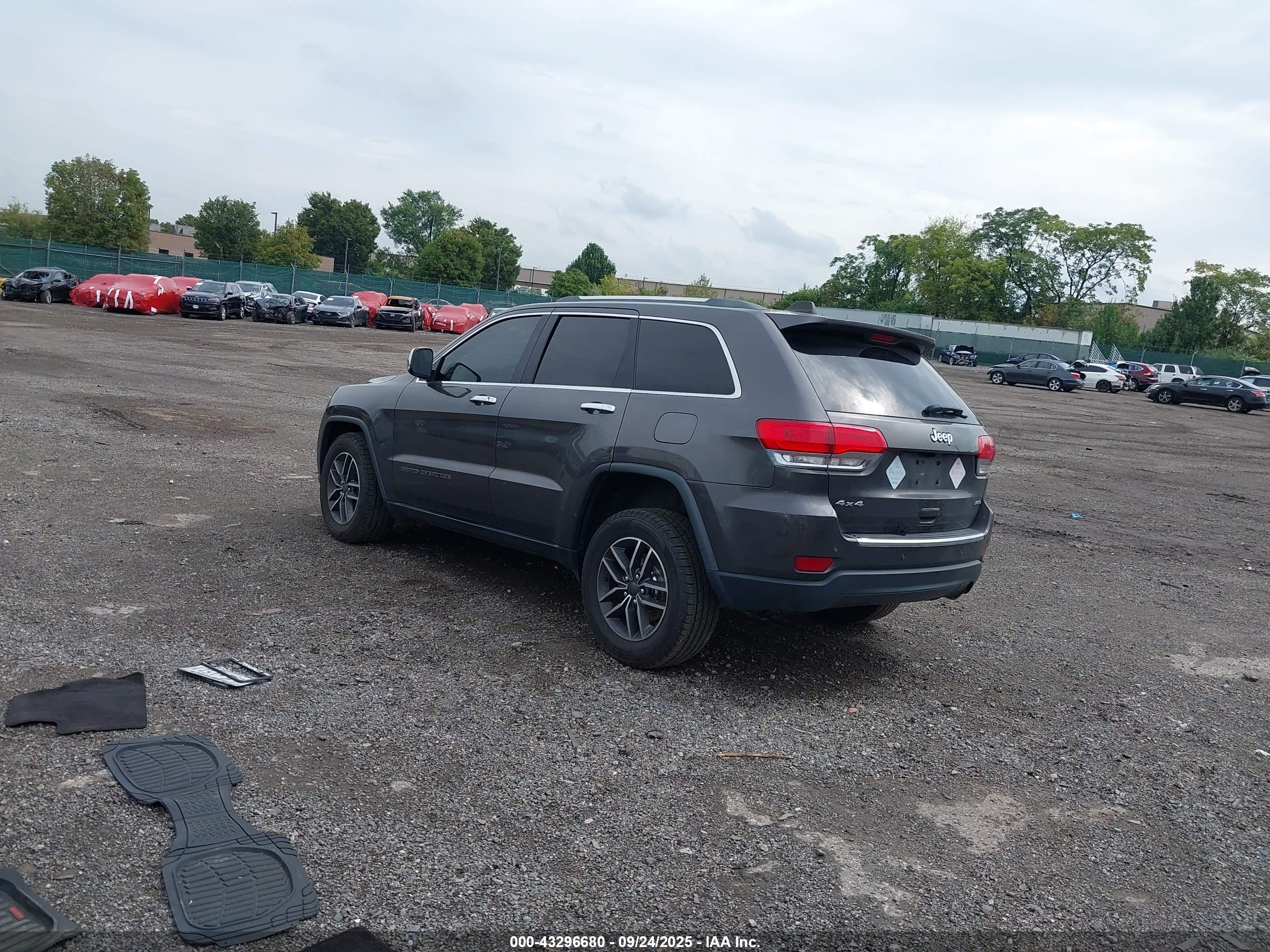 JEEP GRAND image 3