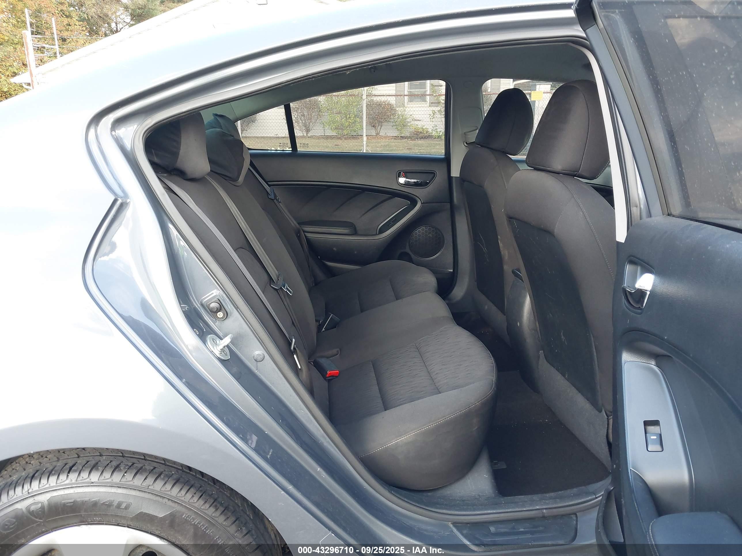 KIA FORTE image 8