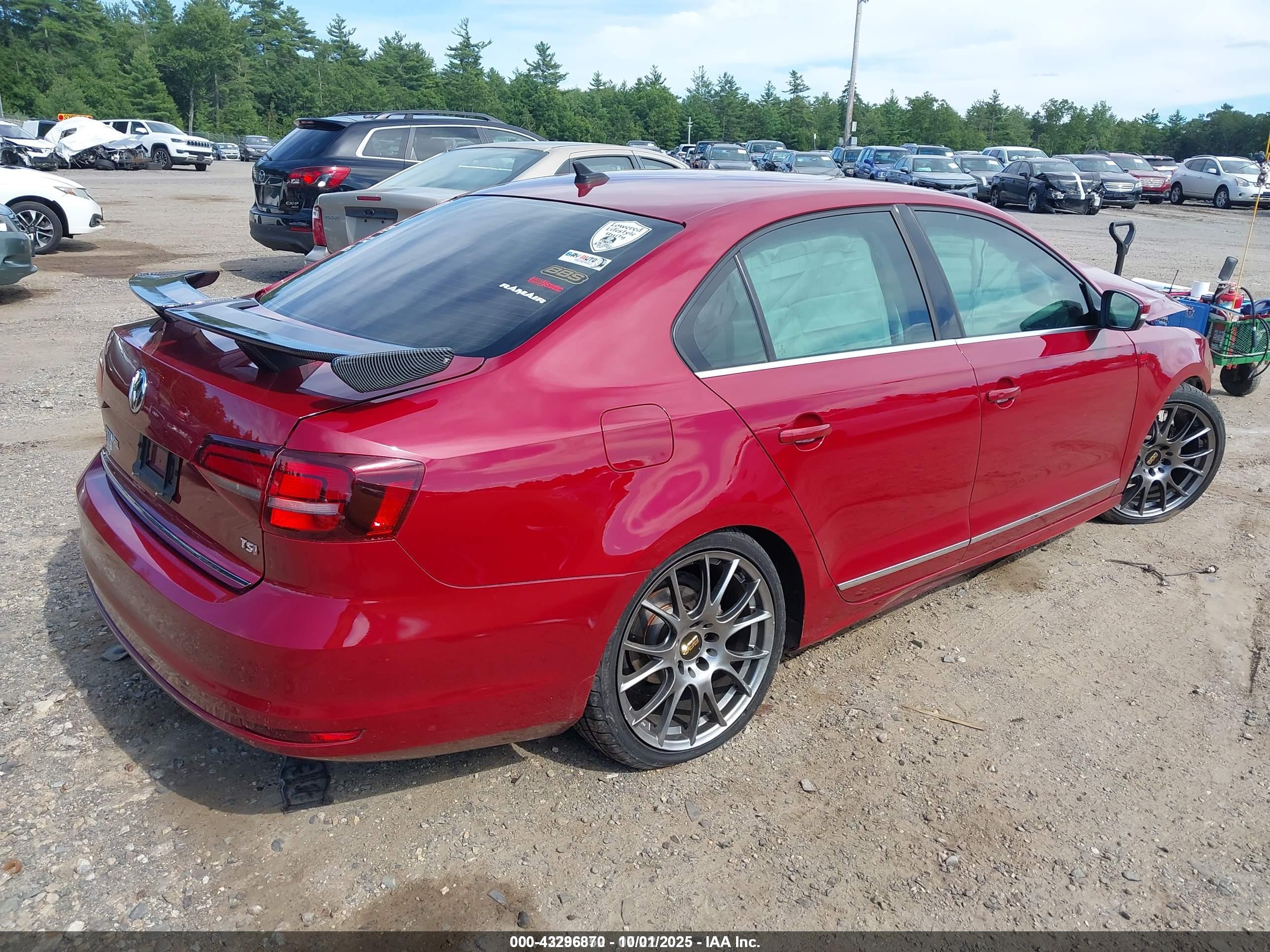 VOLKSWAGEN JETTA image 4