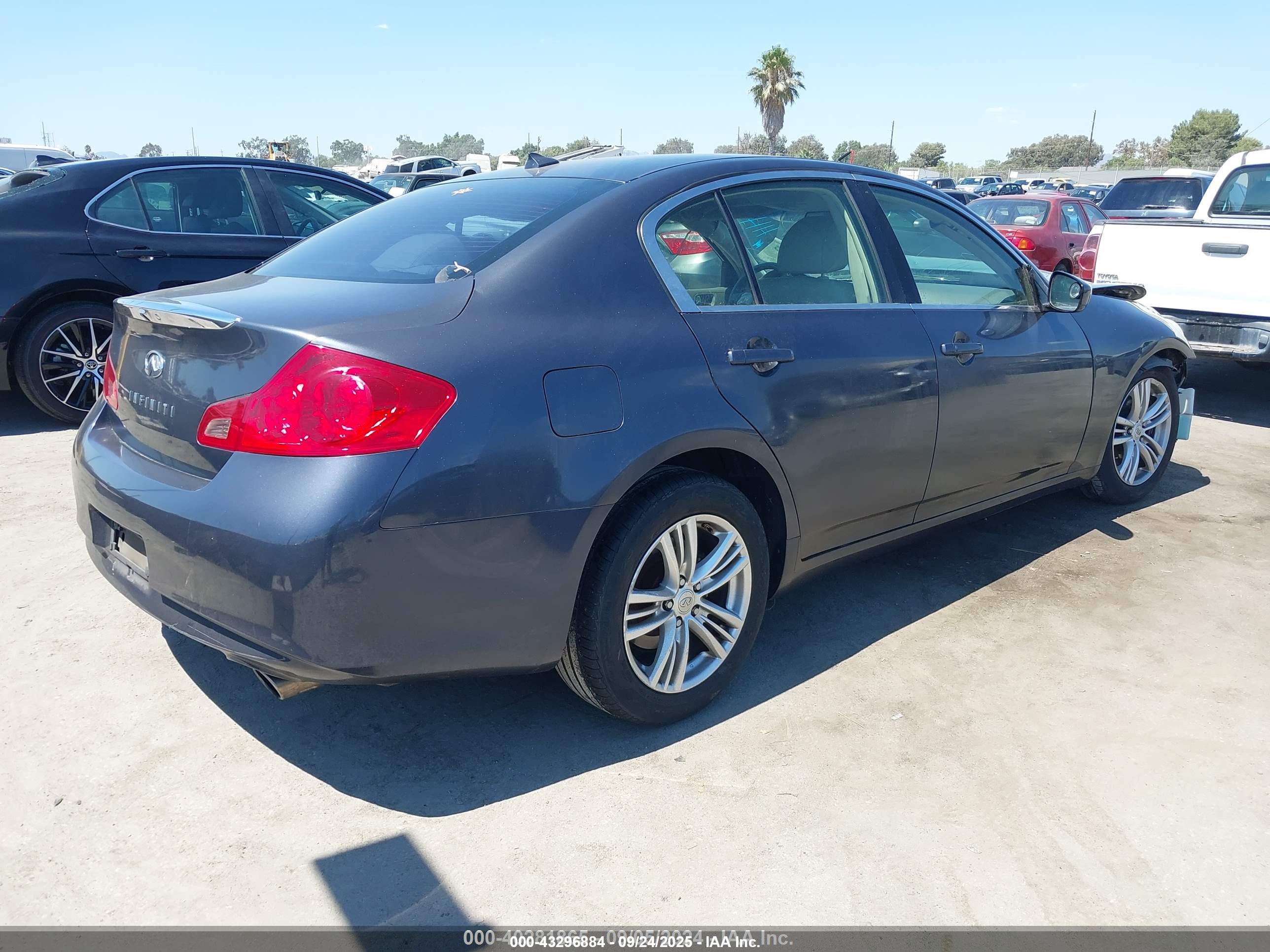 INFINITI G25 image 4