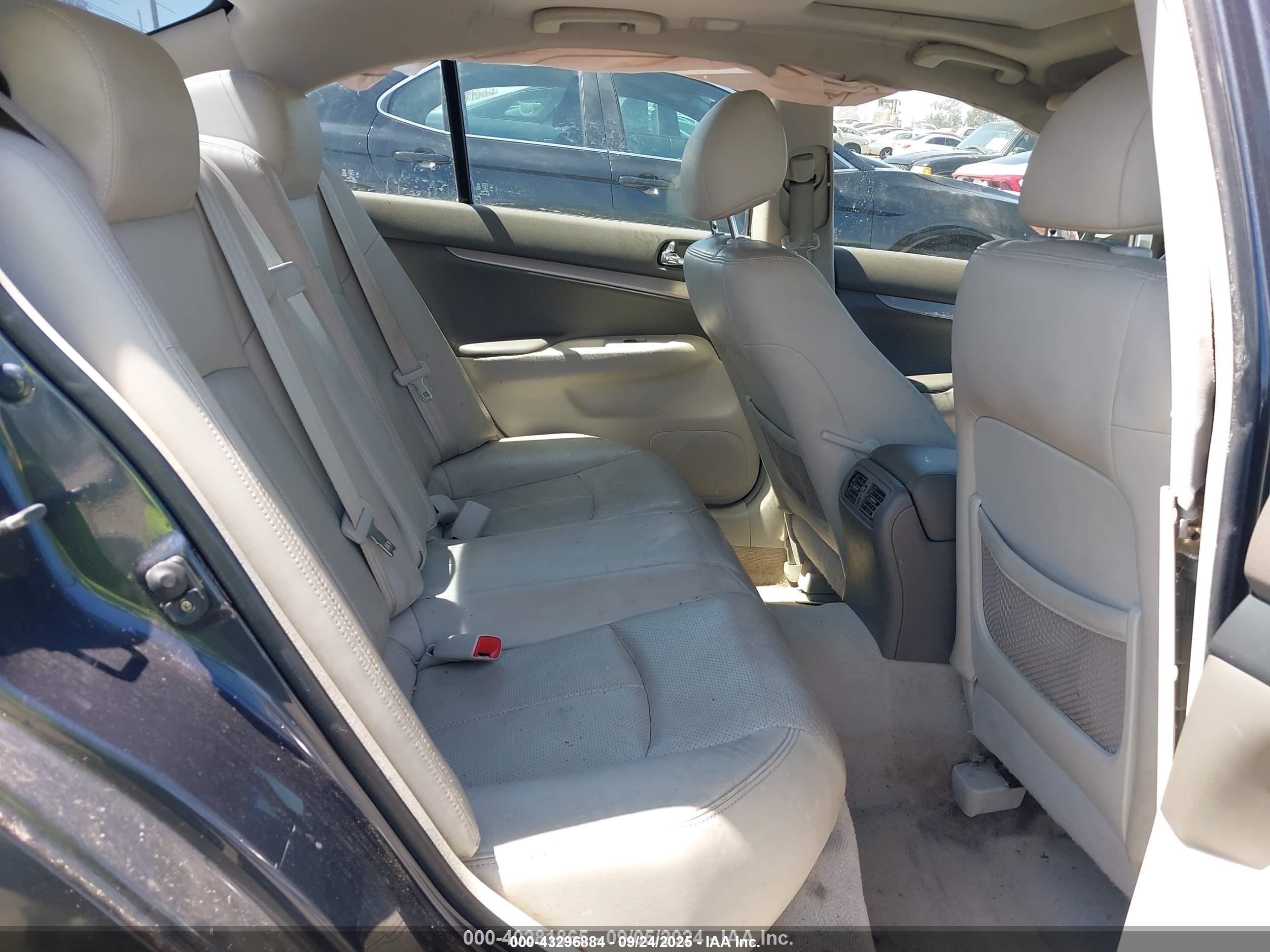 INFINITI G25 image 8