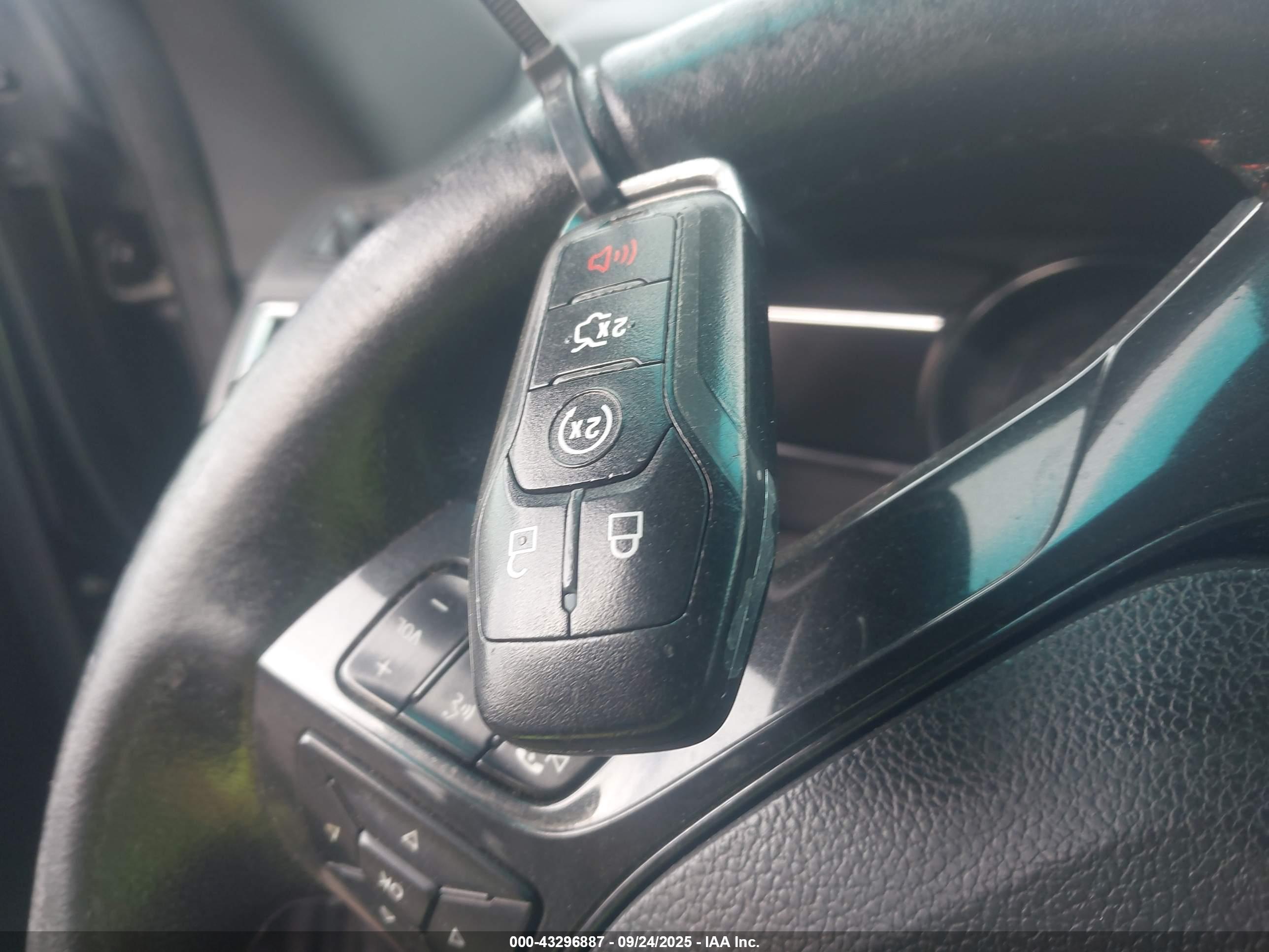 FORD EXPLORER image 11