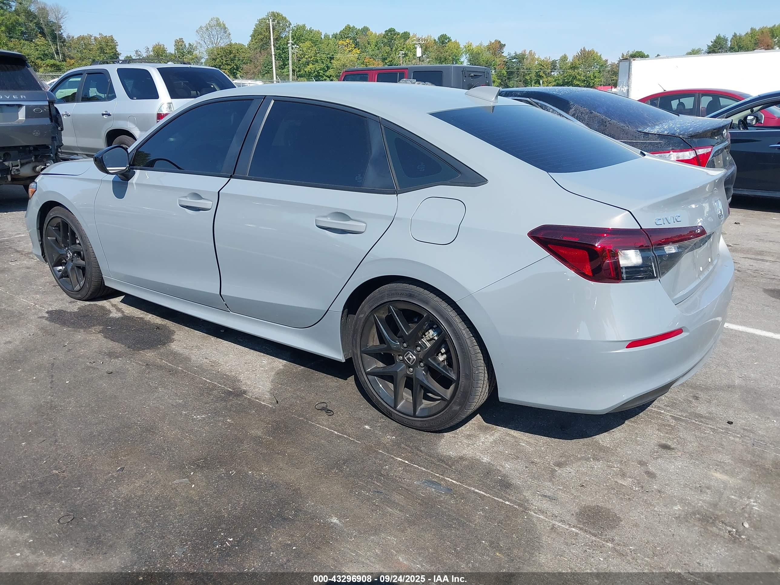 HONDA CIVIC image 3