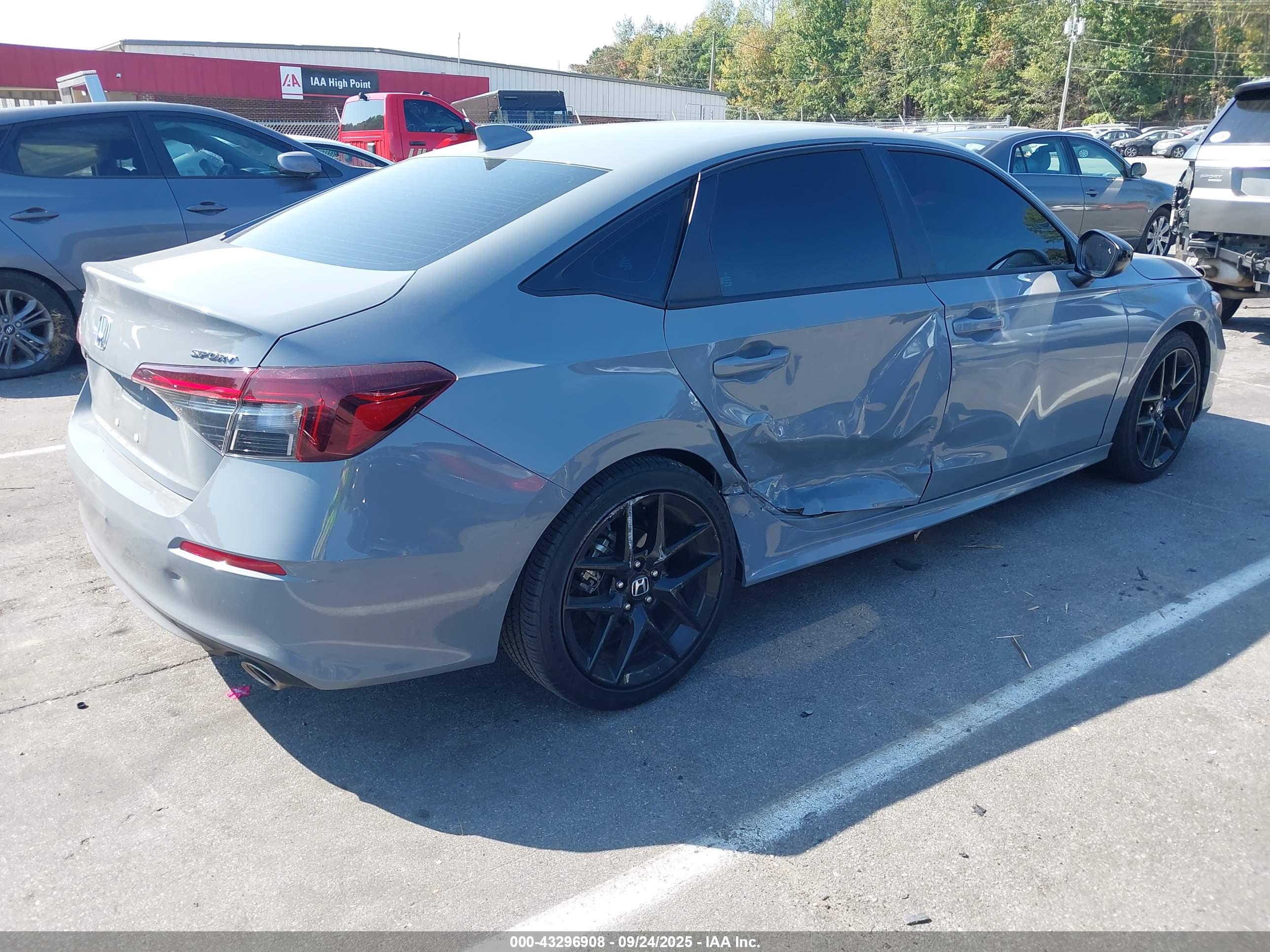 HONDA CIVIC image 4