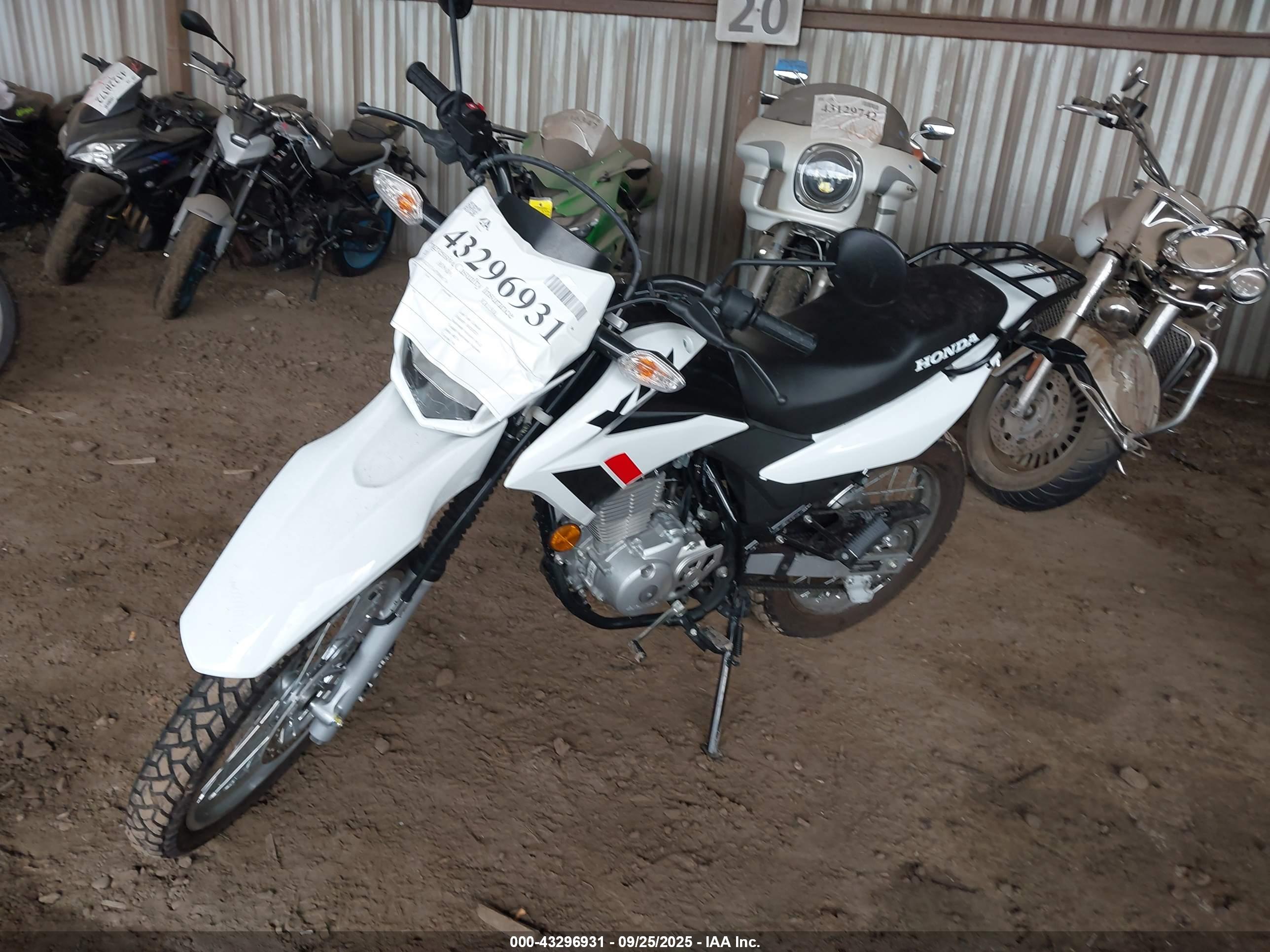 HONDA XR150L image 2