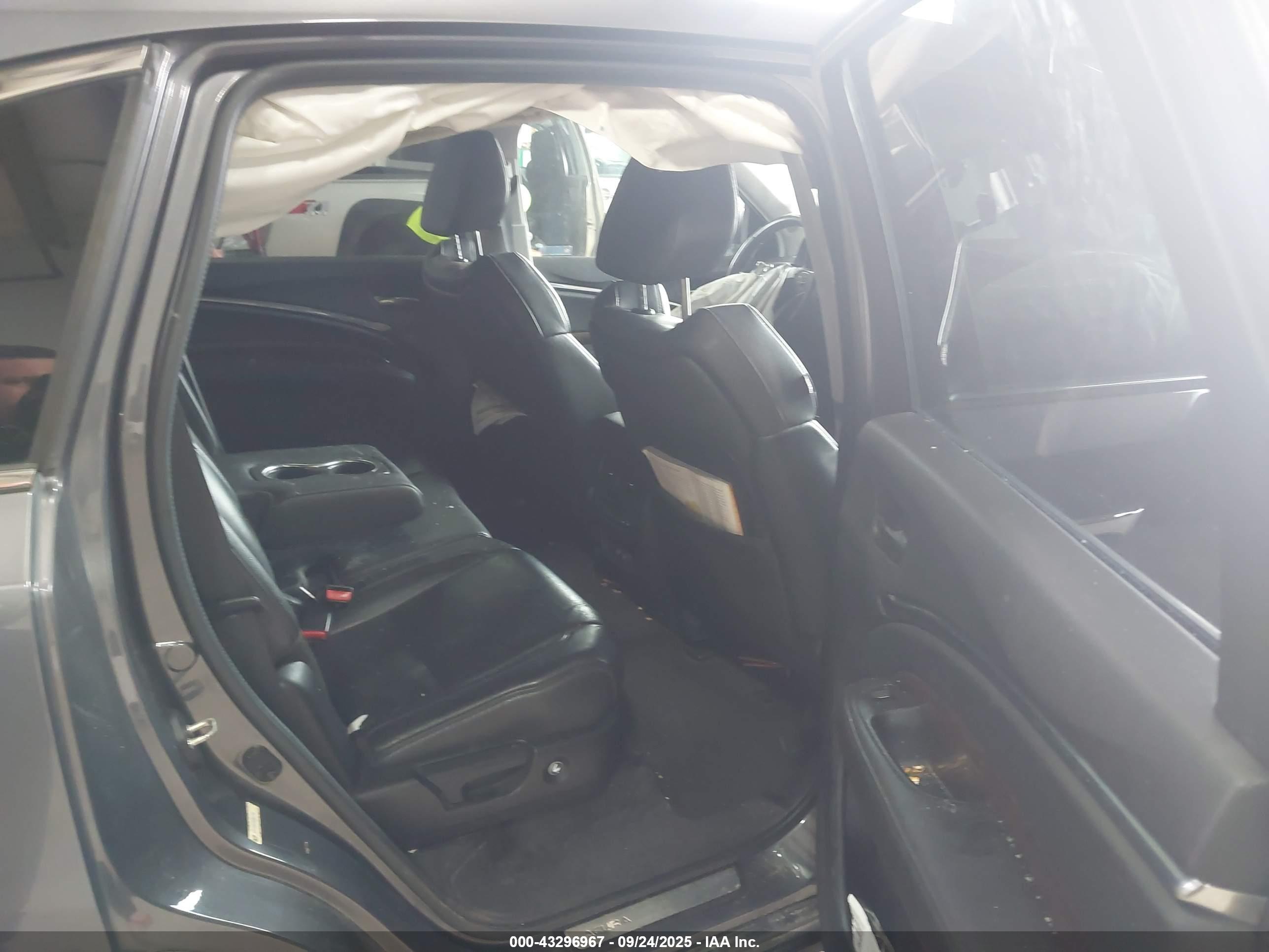 ACURA MDX image 8