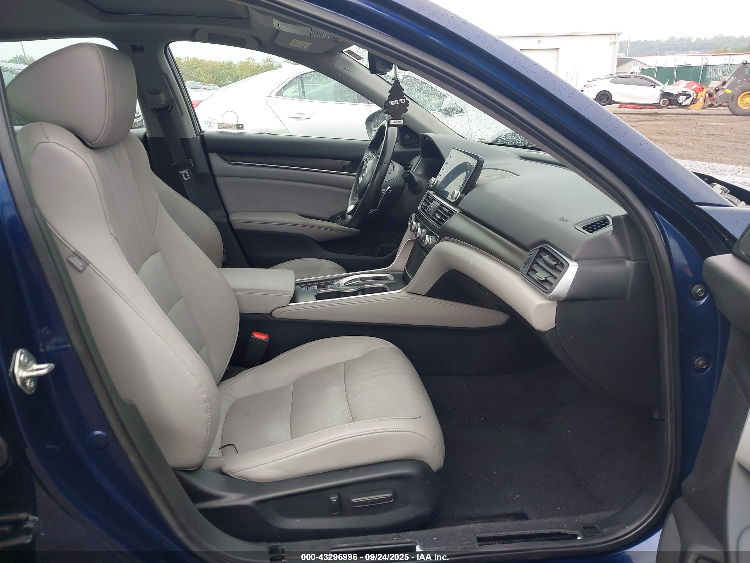 HONDA ACCORD image 5
