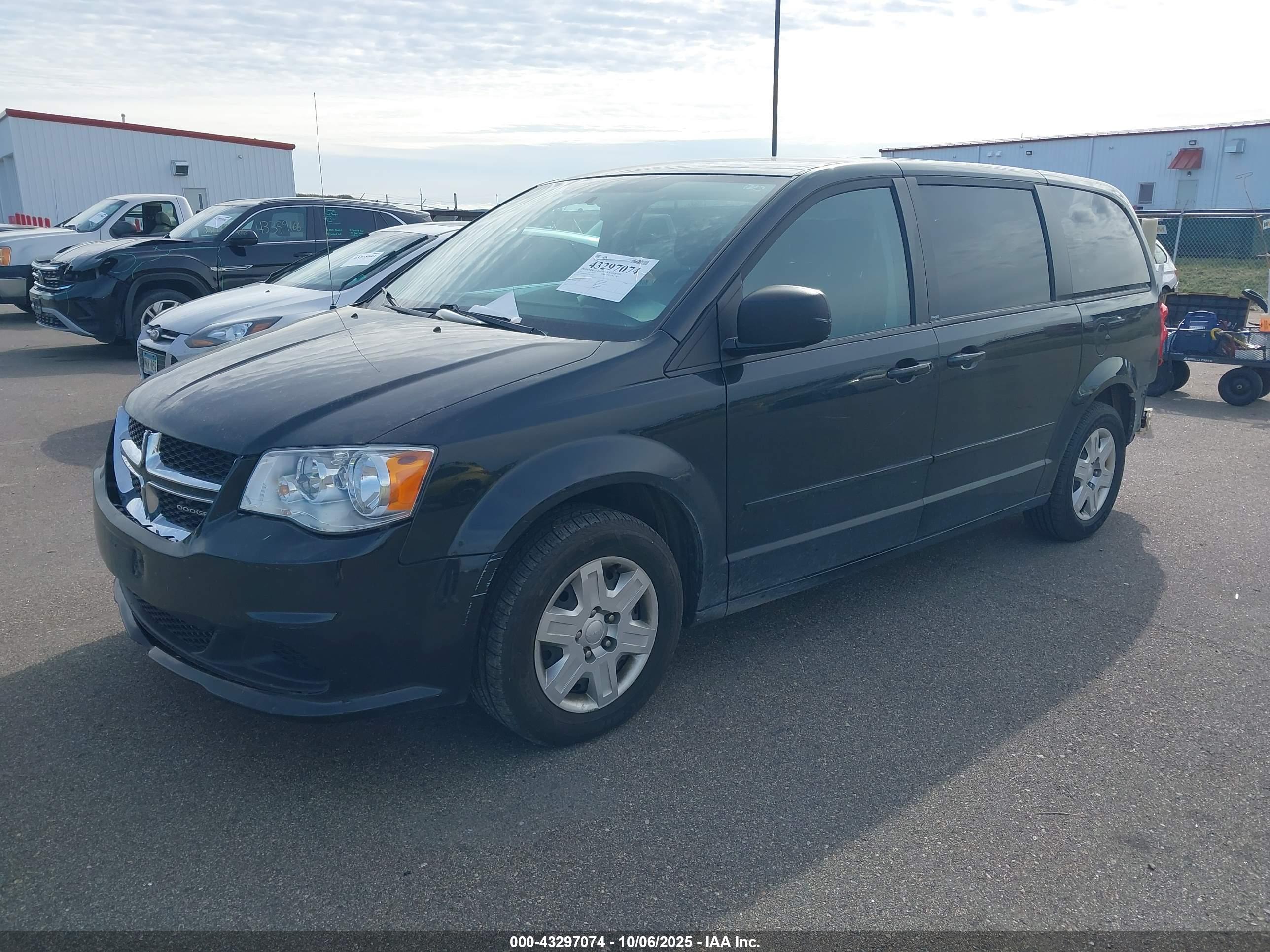 DODGE GRAND image 2