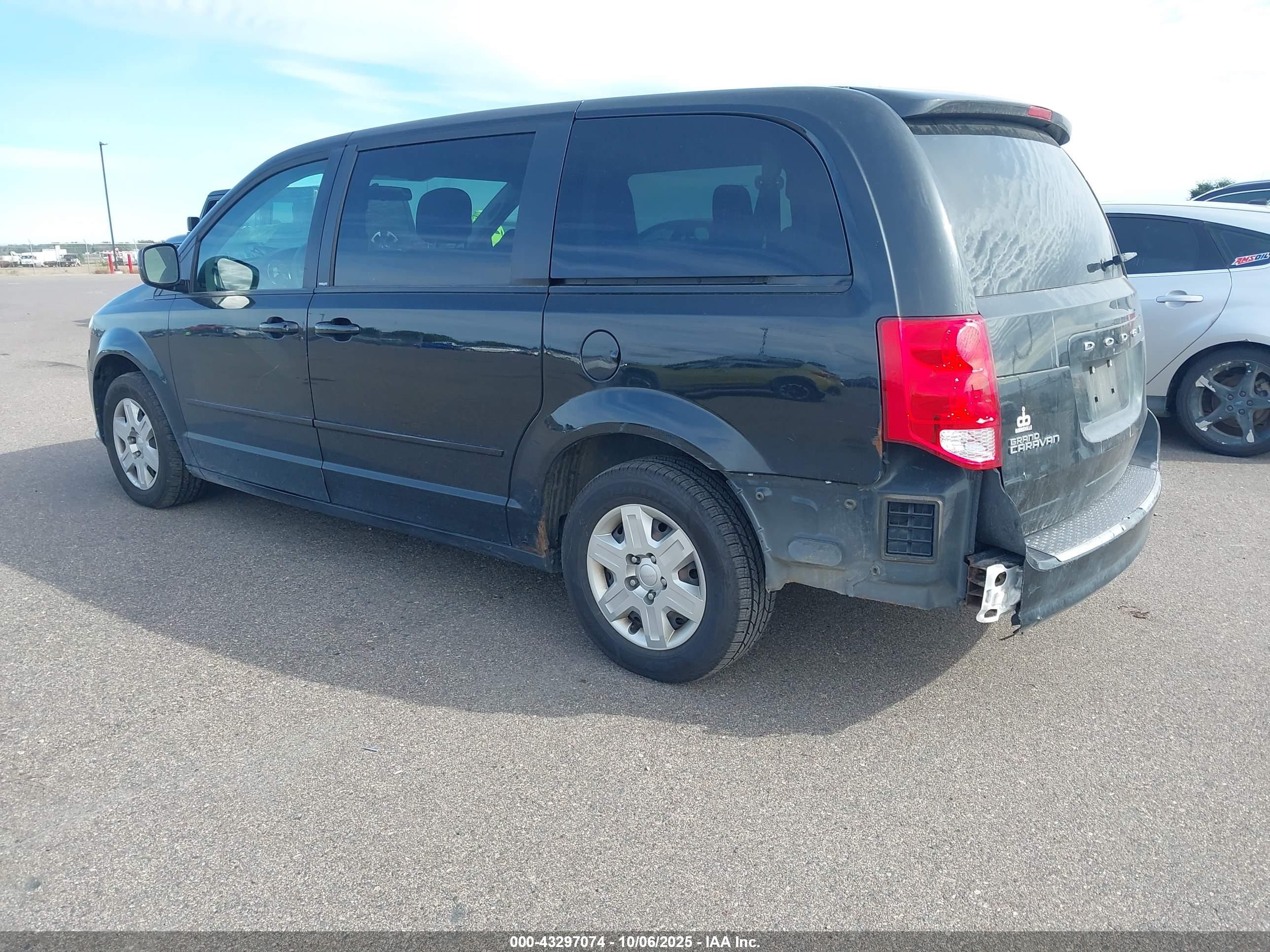 DODGE GRAND image 3