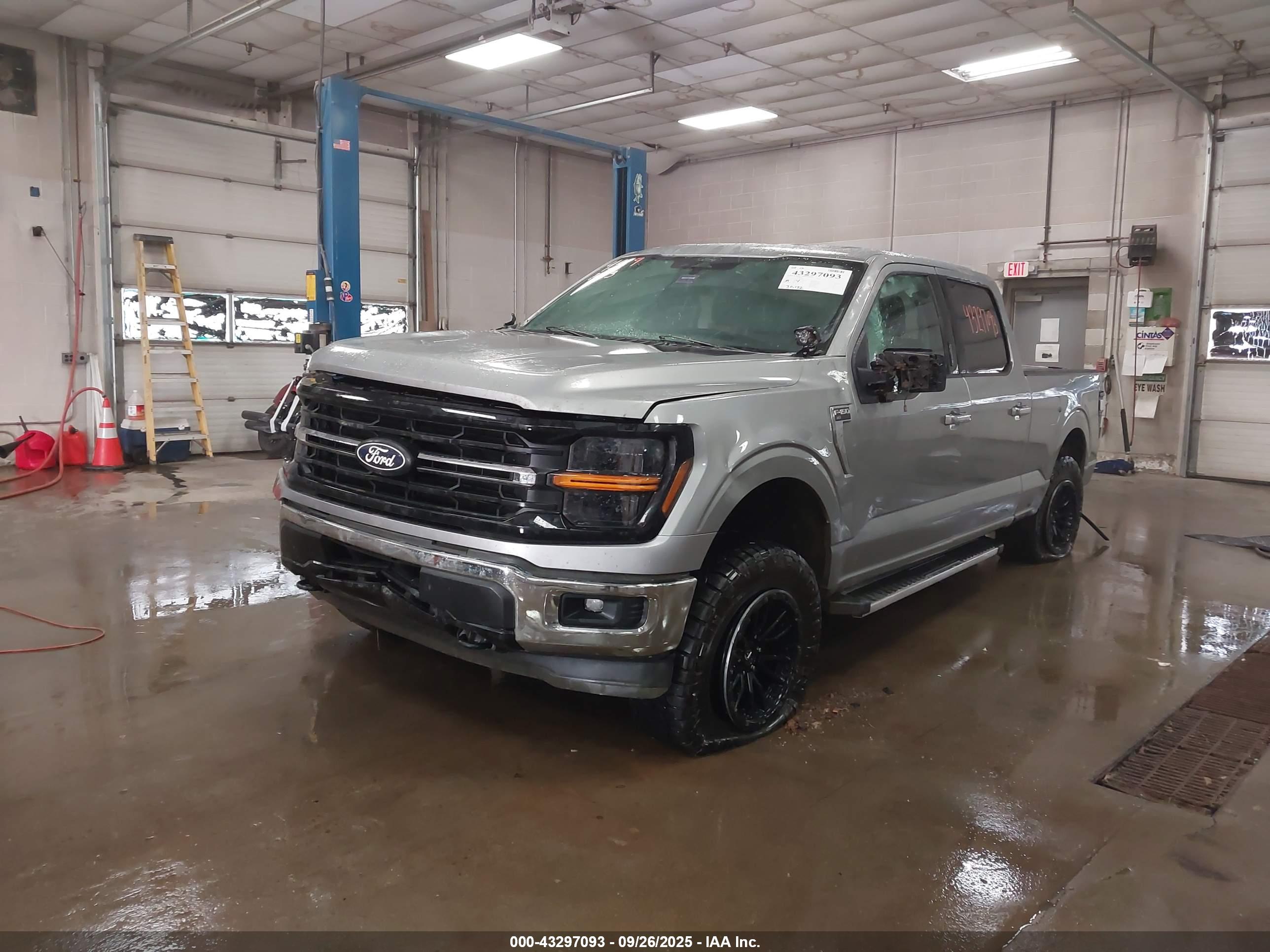 FORD F-150 image 2