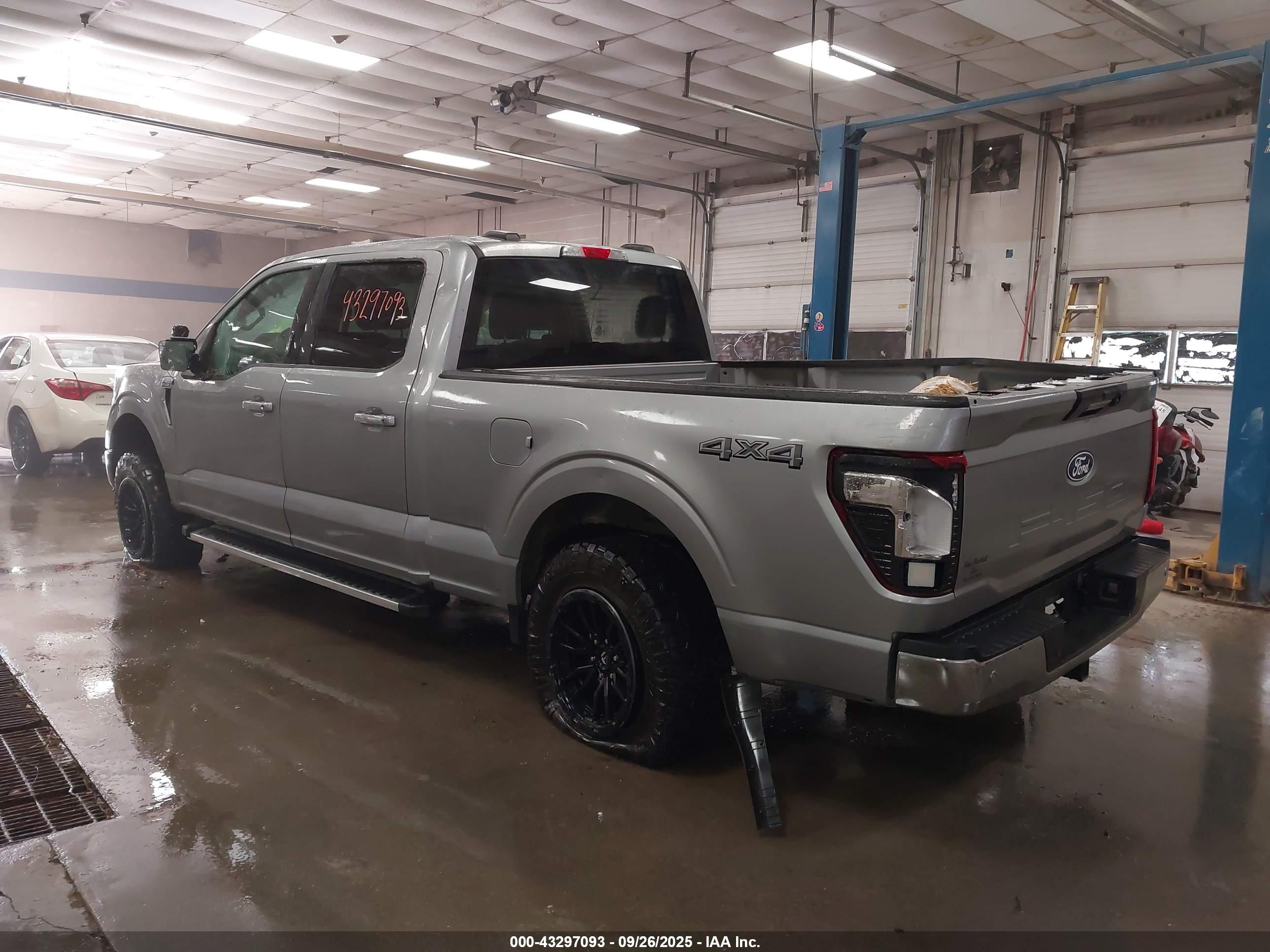 FORD F-150 image 3