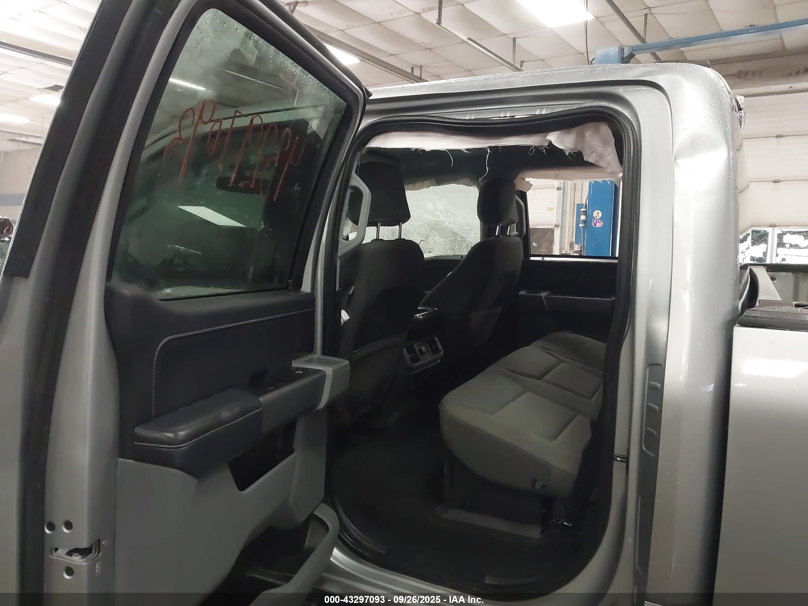 FORD F-150 image 8