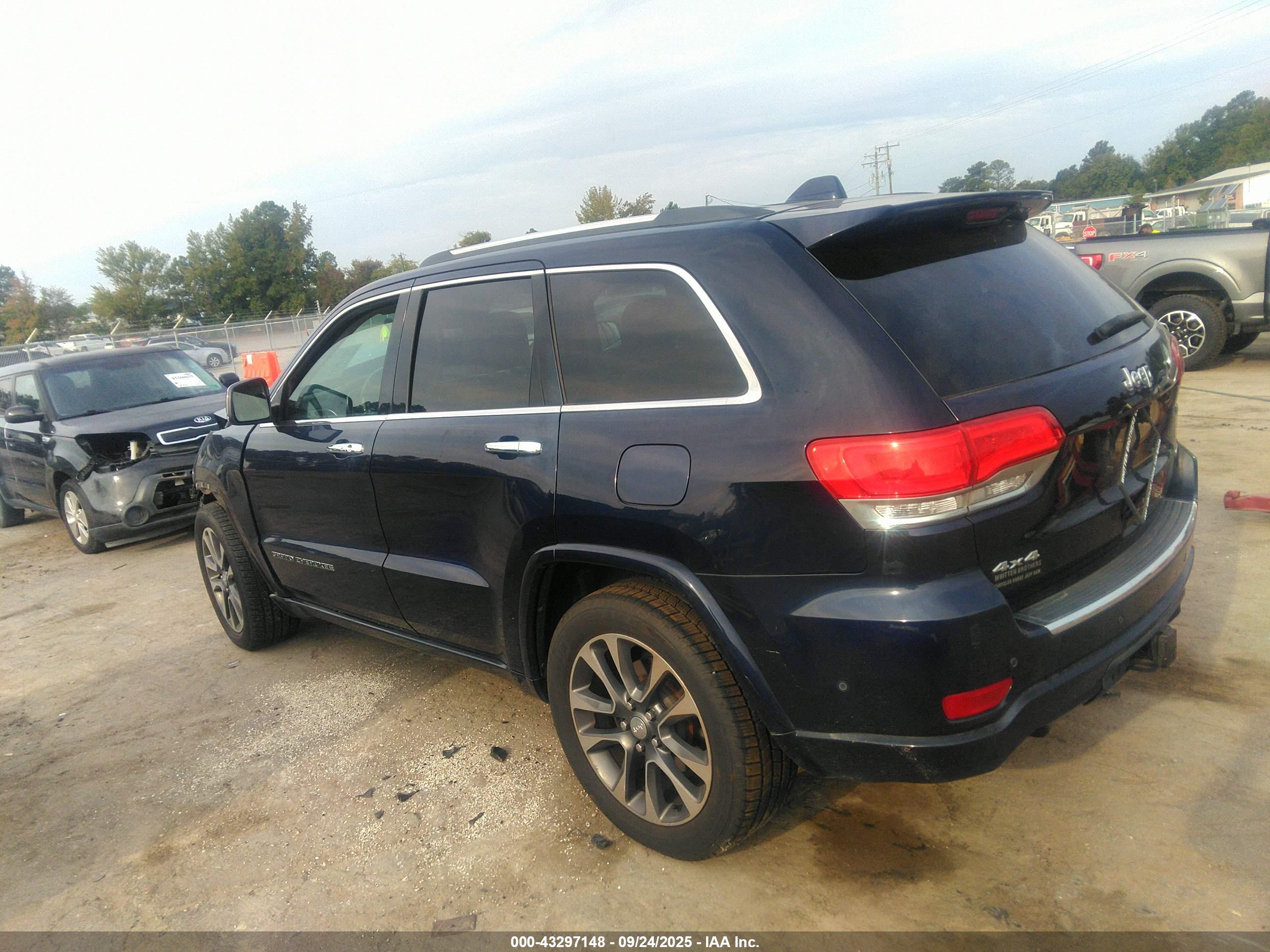 JEEP GRAND image 3