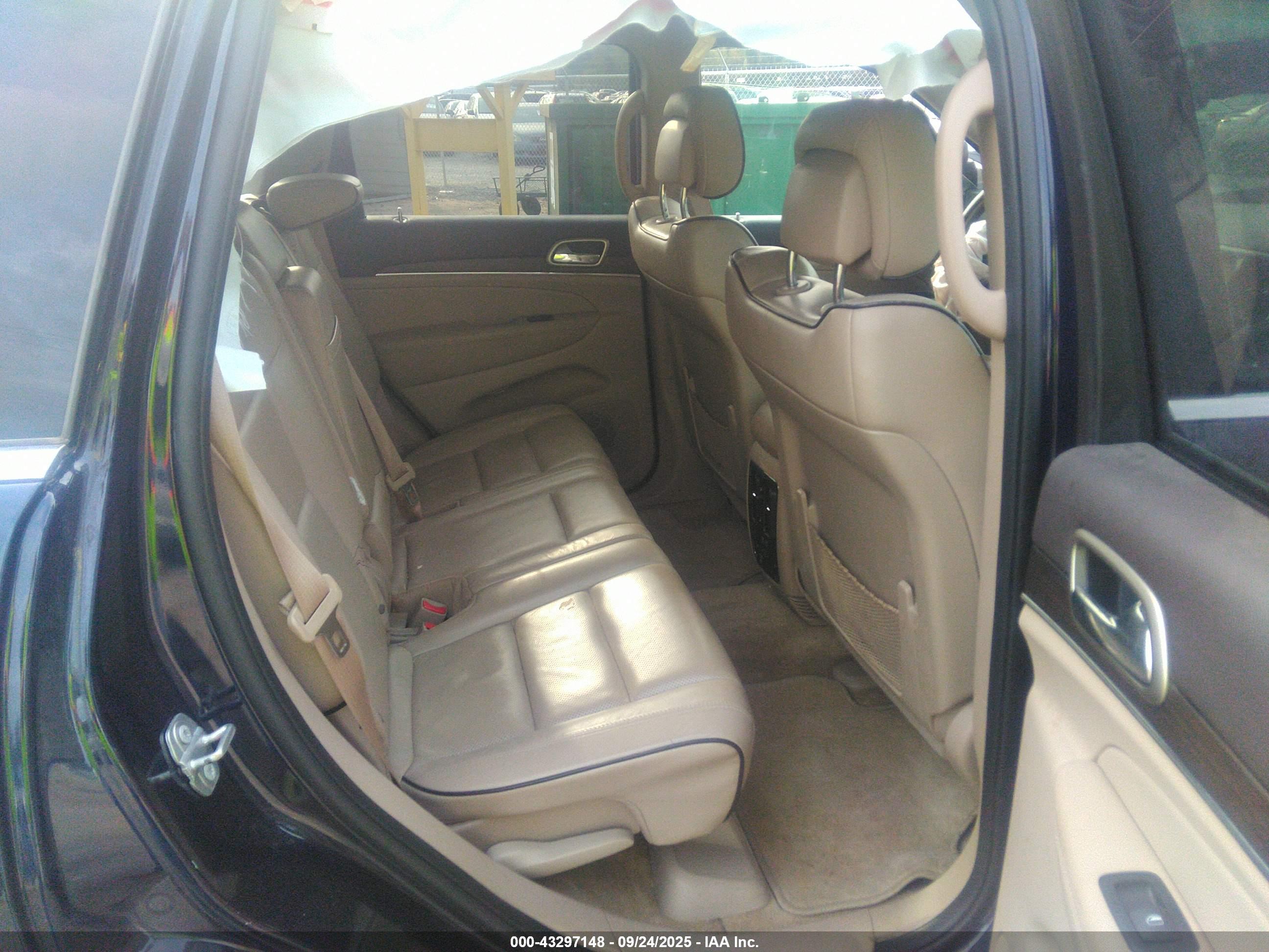 JEEP GRAND image 8