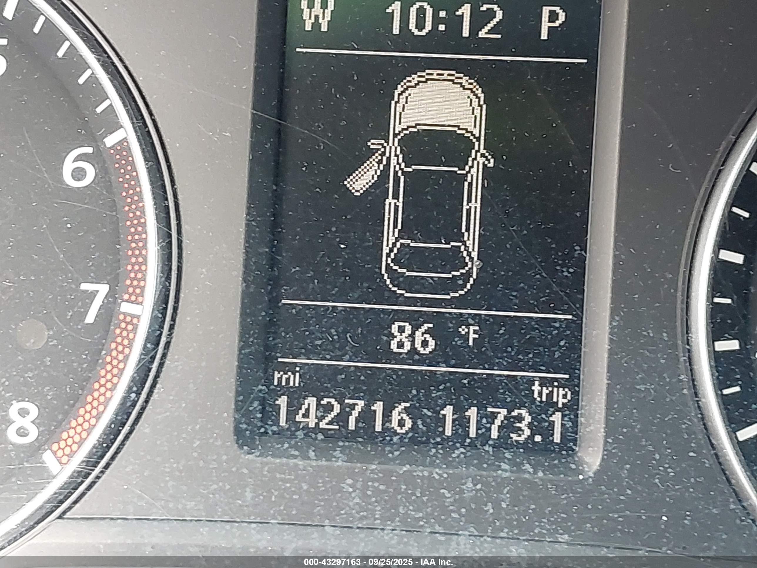 VOLKSWAGEN PASSAT image 7