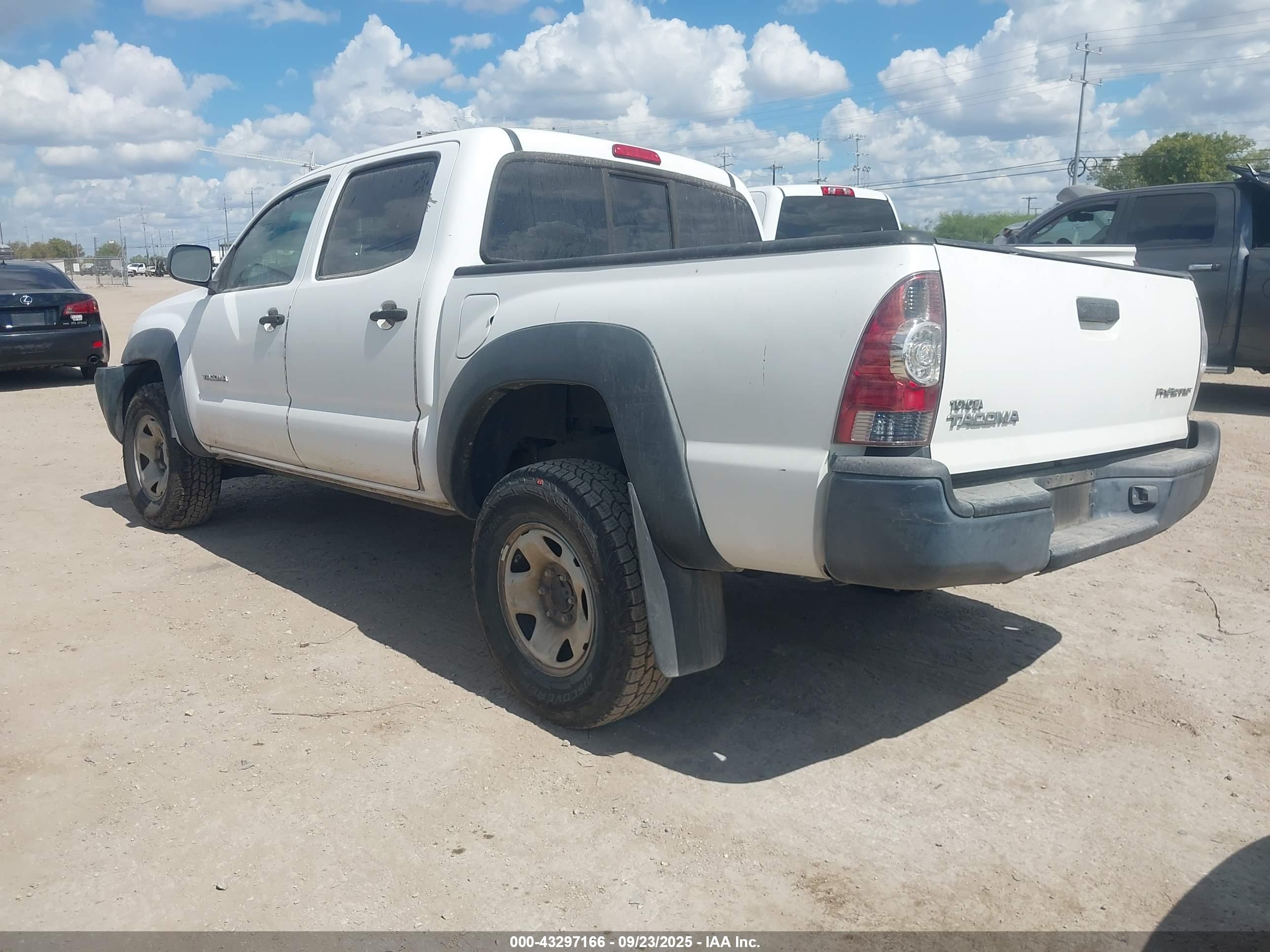 TOYOTA TACOMA image 3