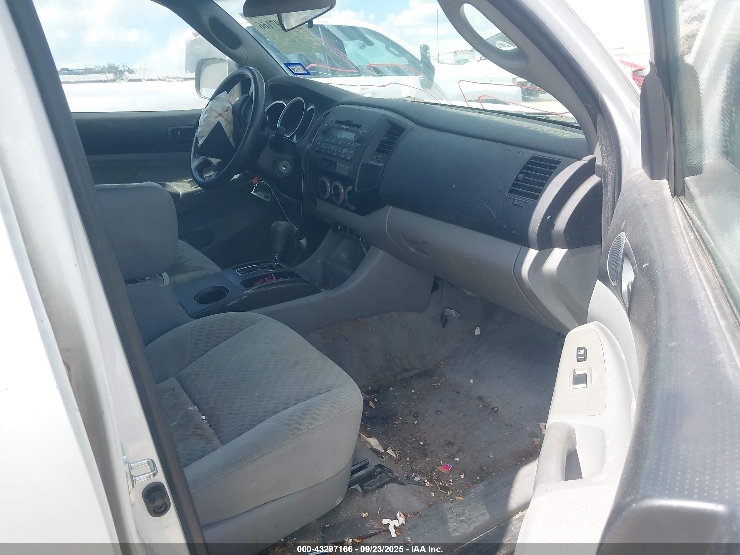 TOYOTA TACOMA image 5