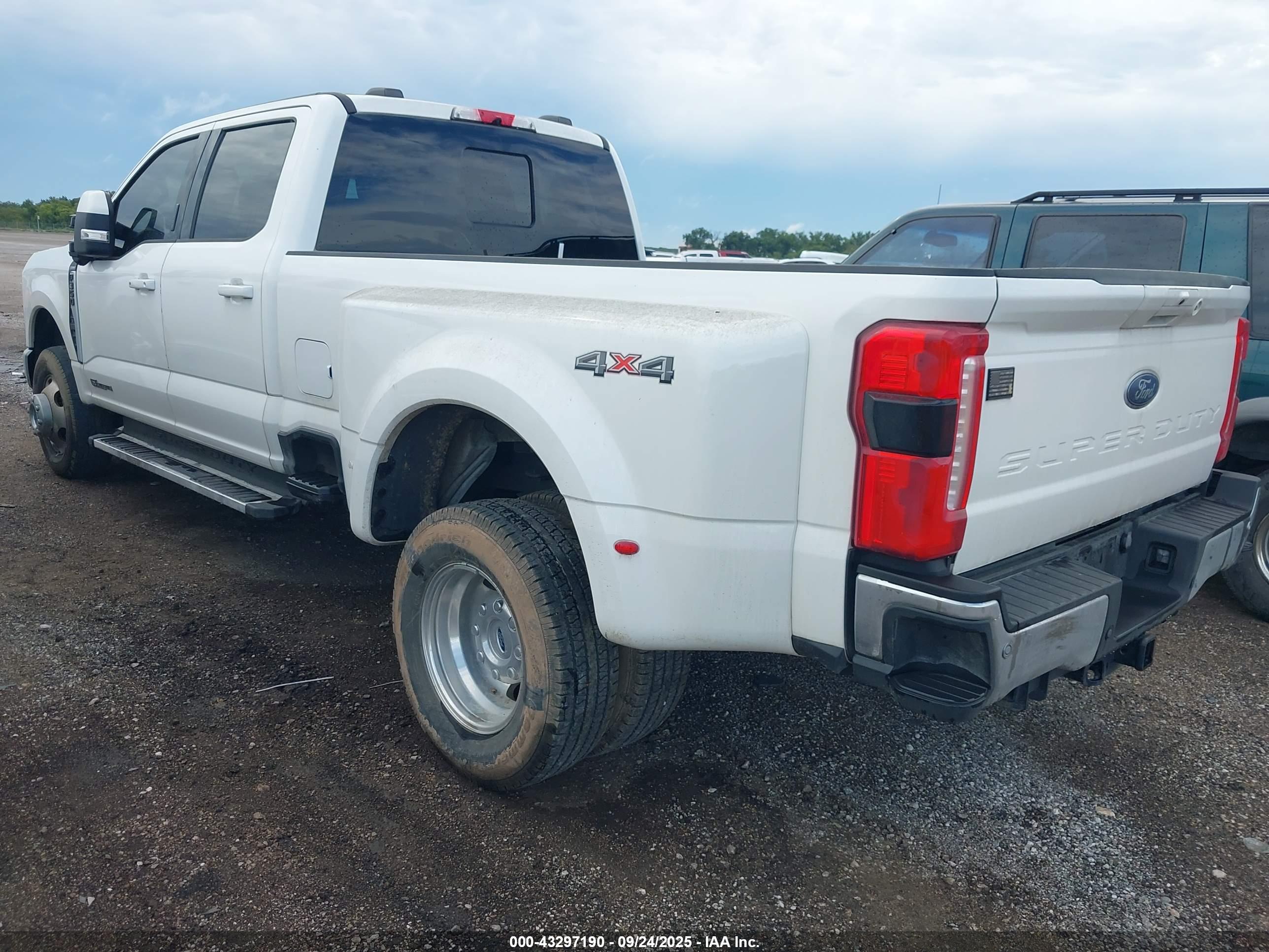FORD F-350 image 3