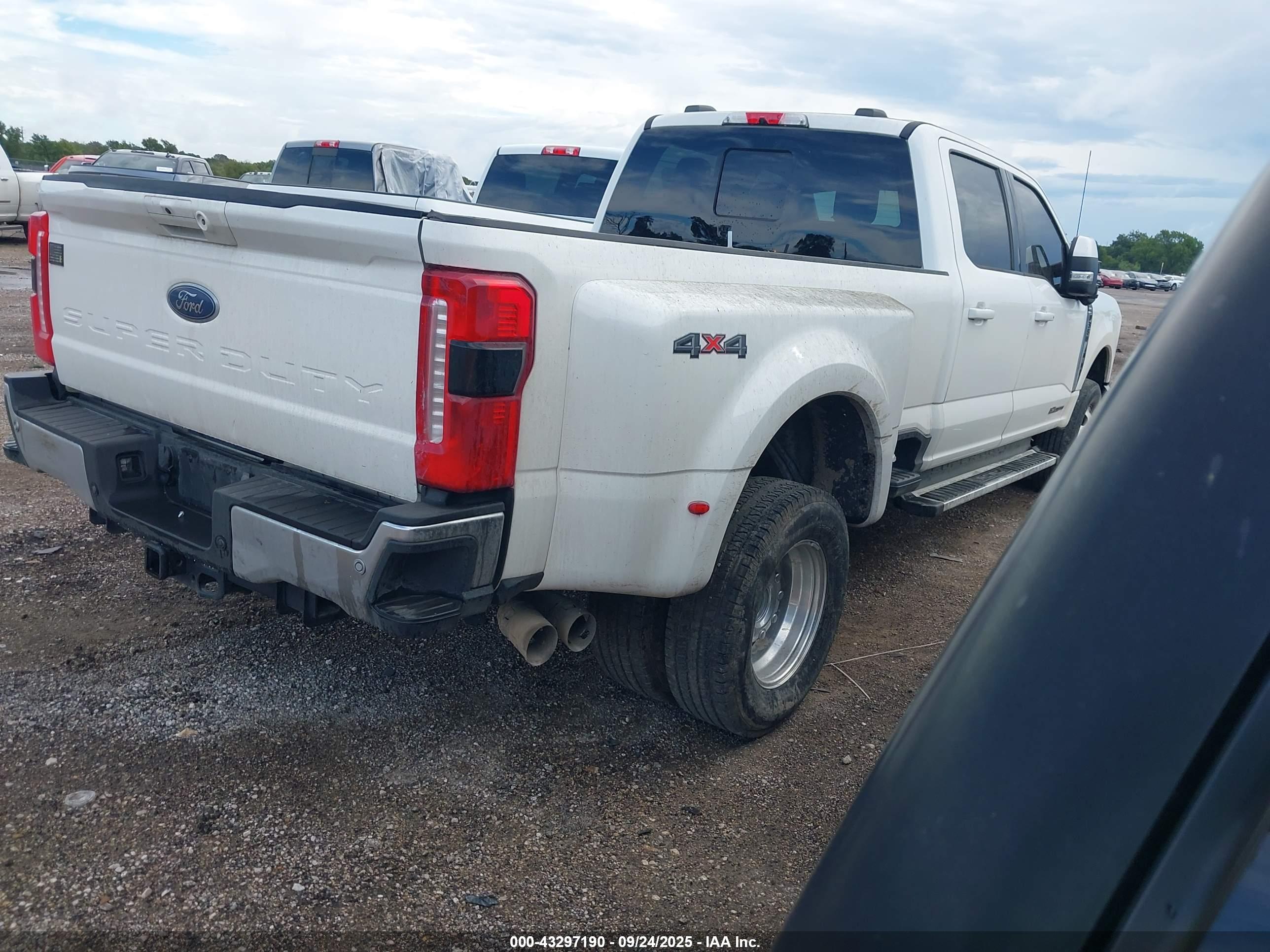FORD F-350 image 4