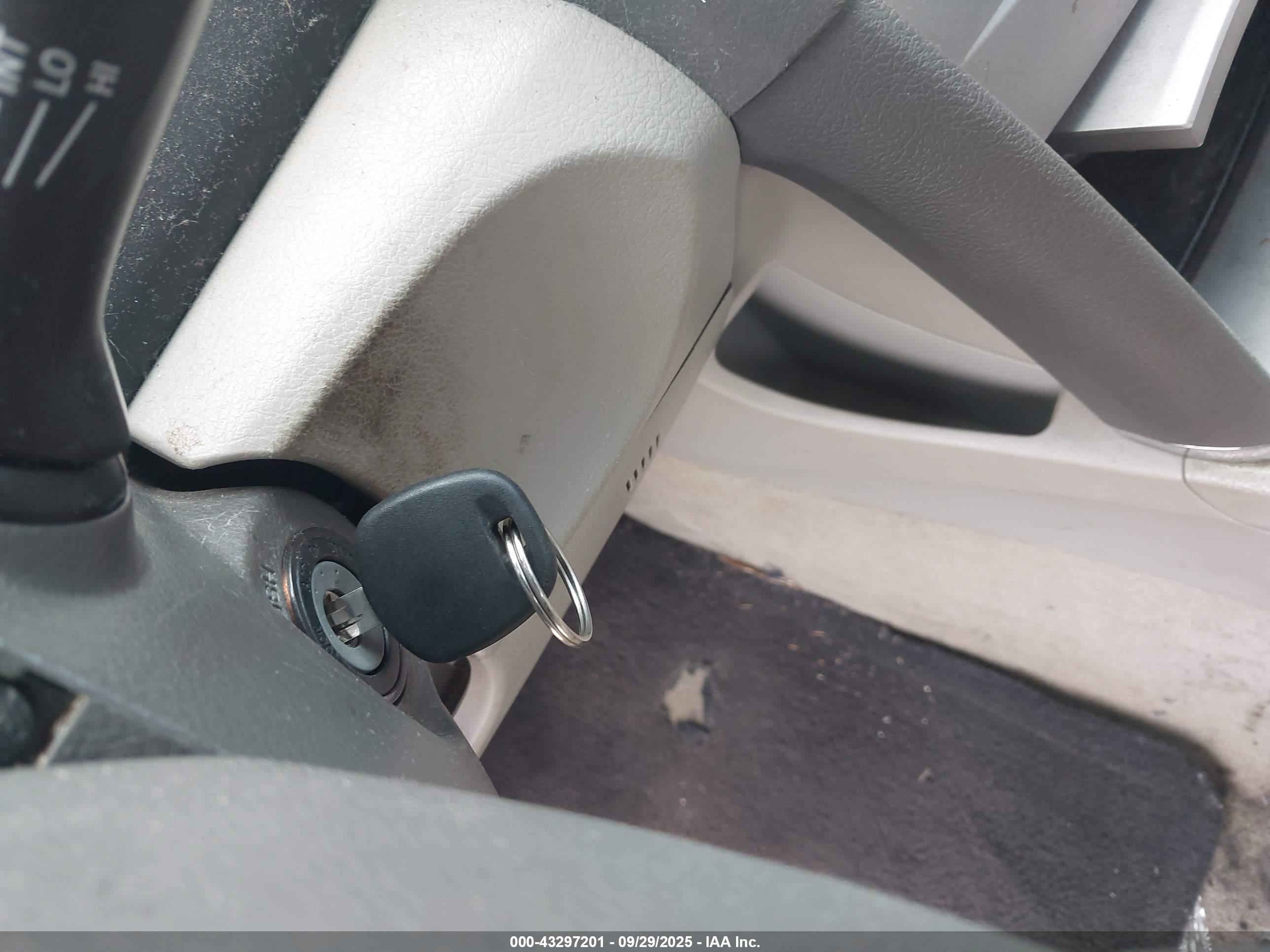 TOYOTA CAMRY image 11