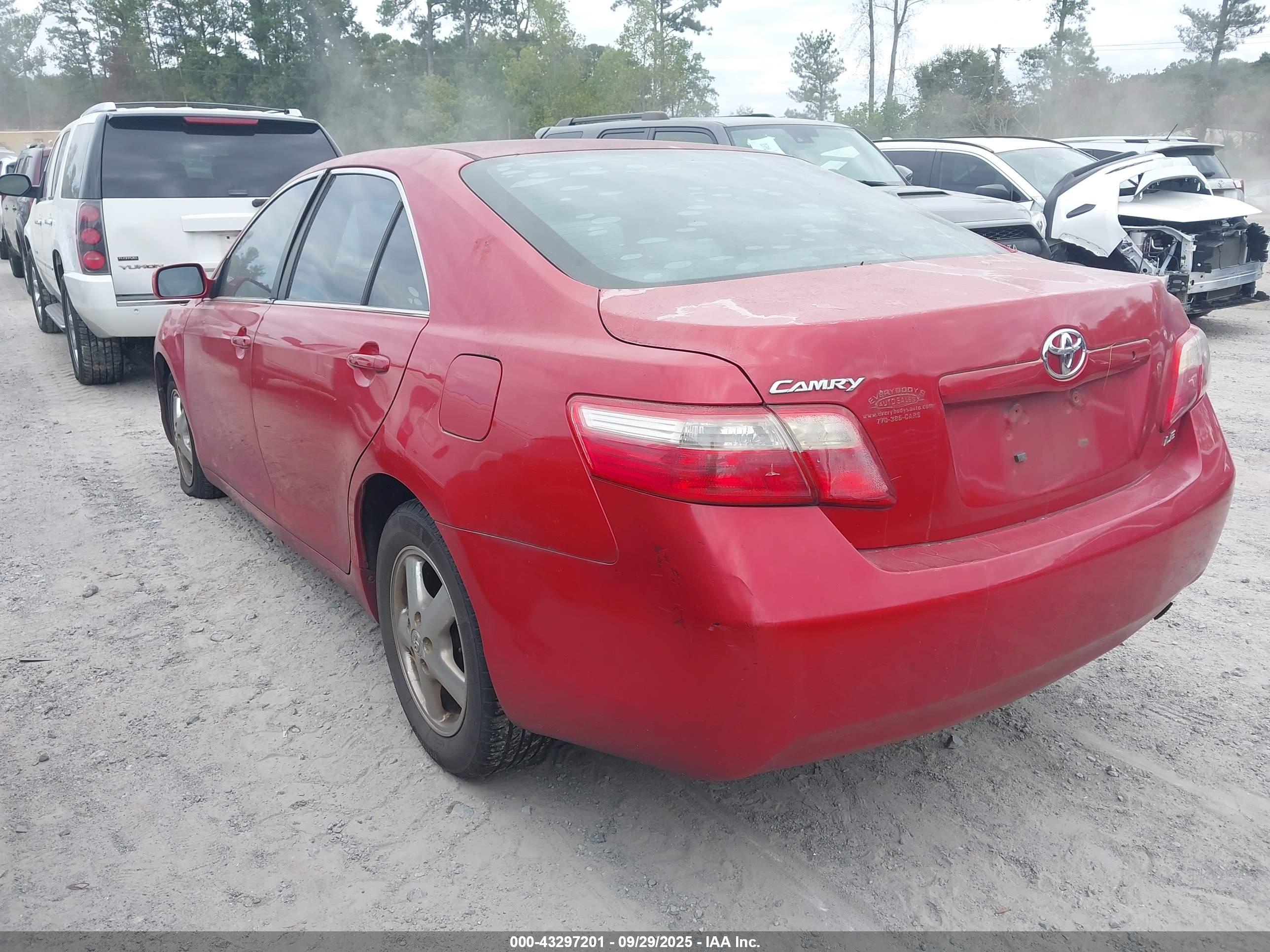 TOYOTA CAMRY image 3