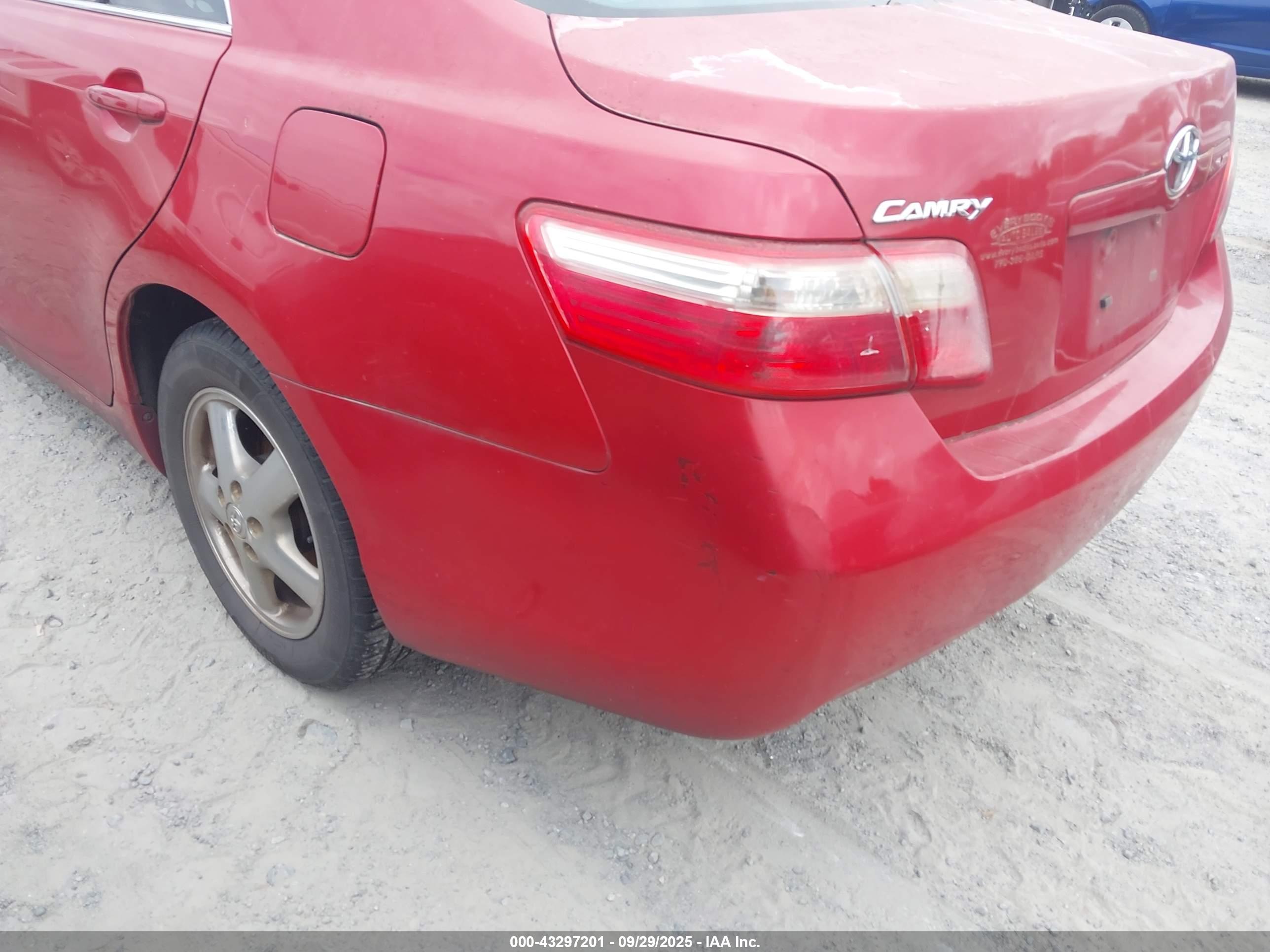 TOYOTA CAMRY image 6