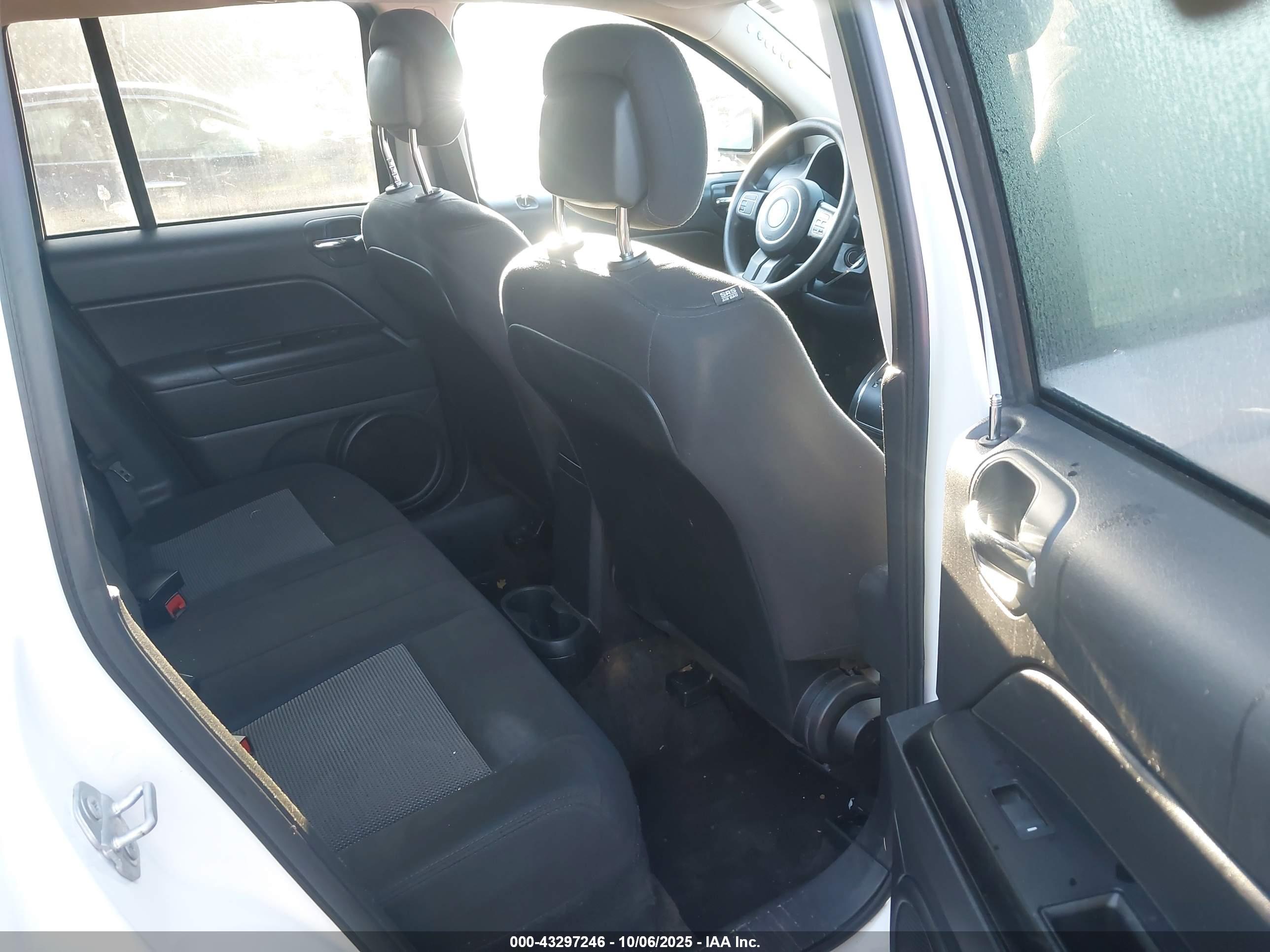 JEEP COMPASS image 8