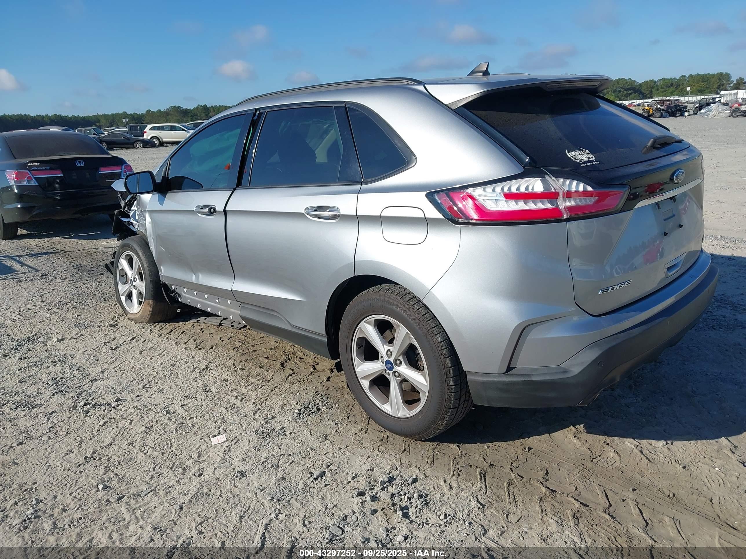 FORD EDGE image 3