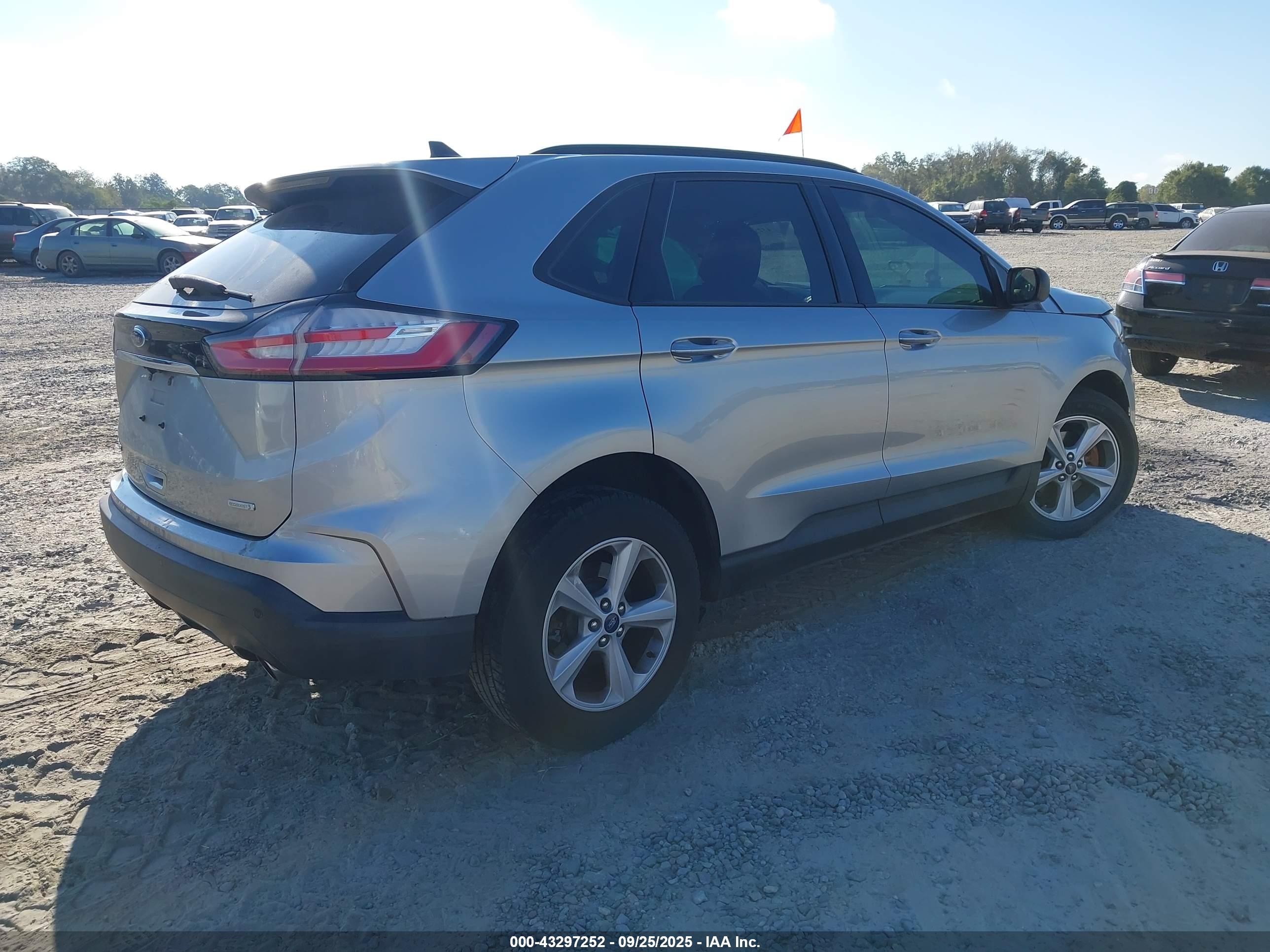 FORD EDGE image 4