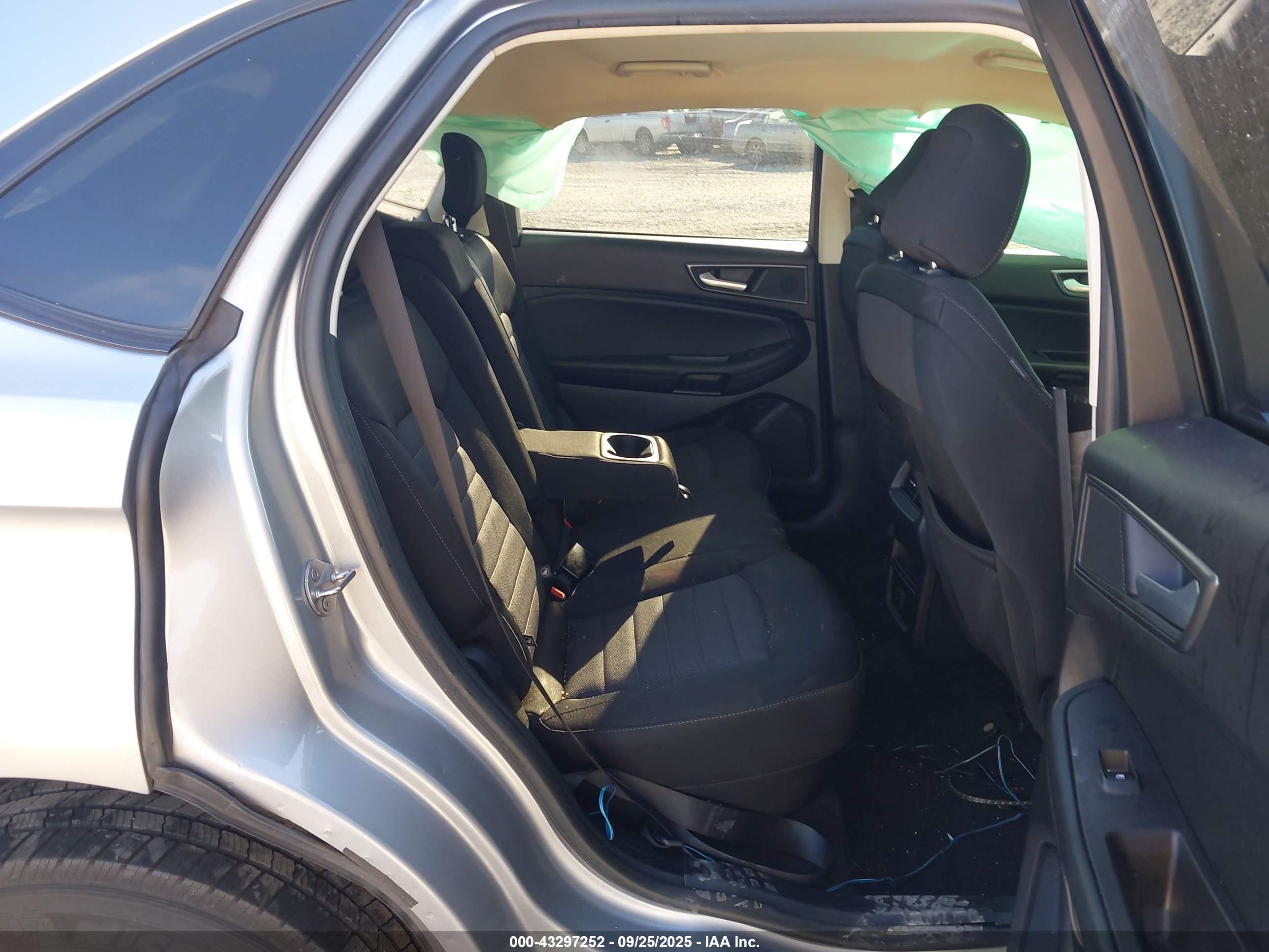 FORD EDGE image 8