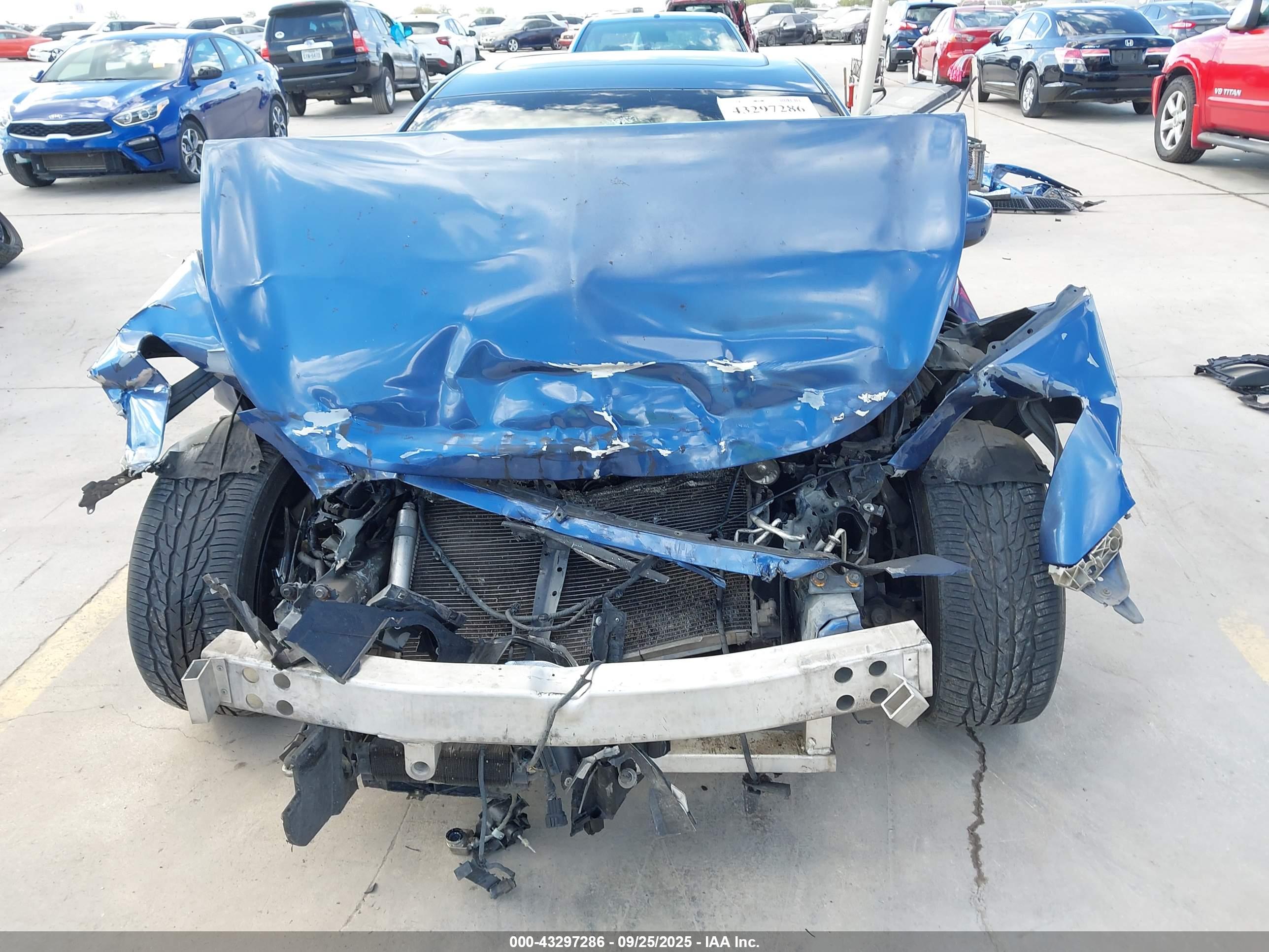 INFINITI G37 image 6