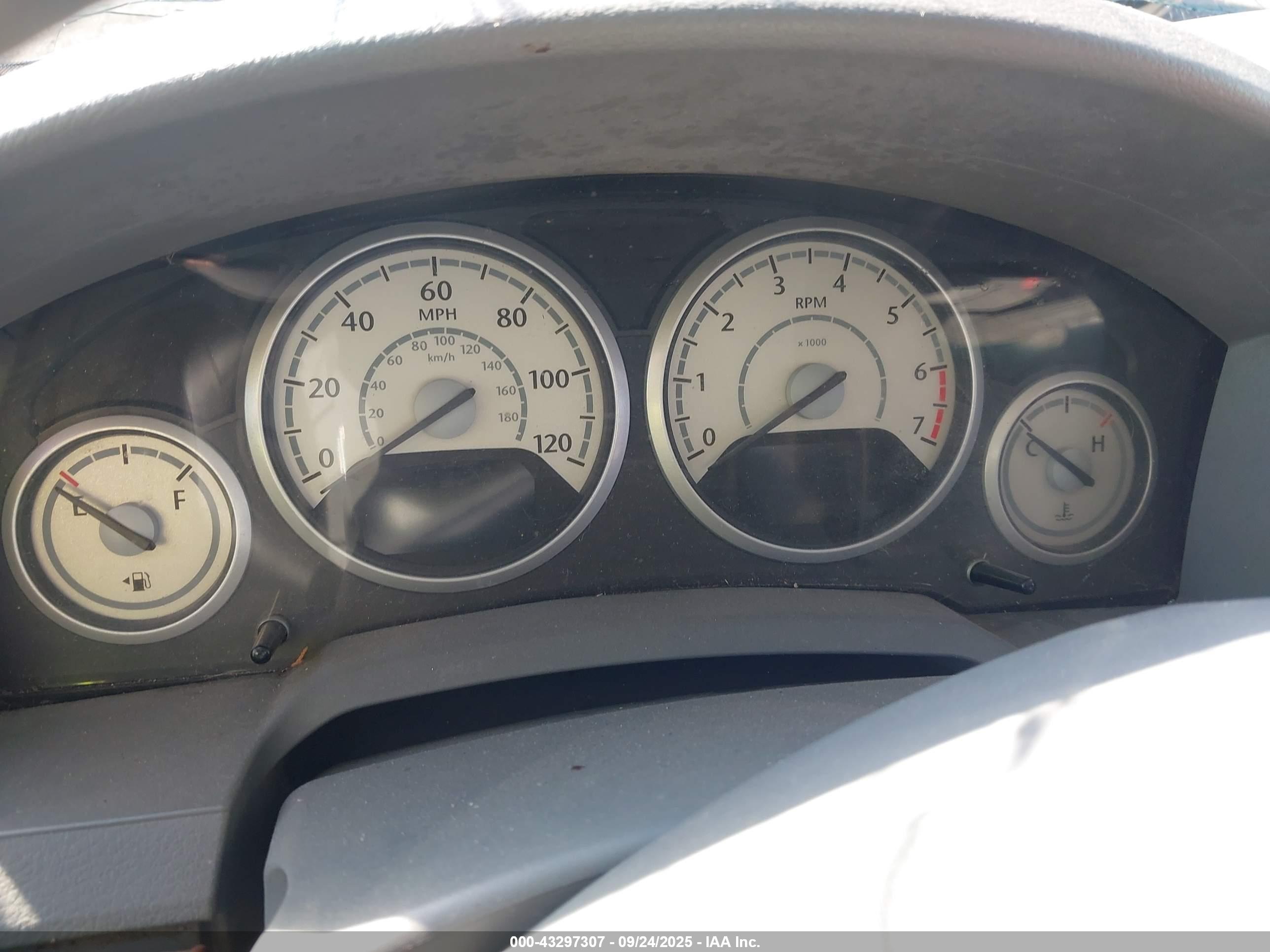 CHRYSLER TOWN image 7