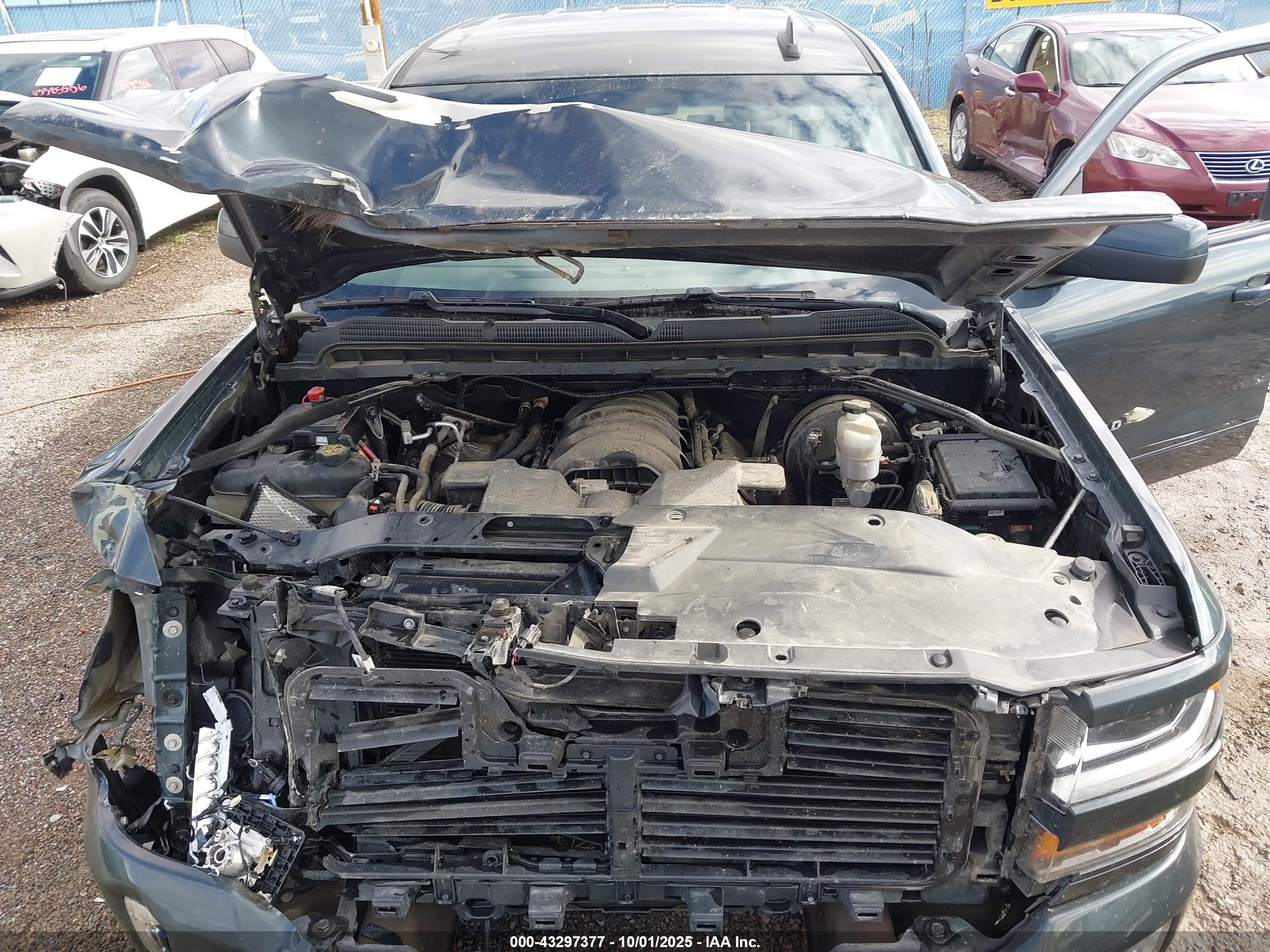 CHEVROLET SILVERADO image 10