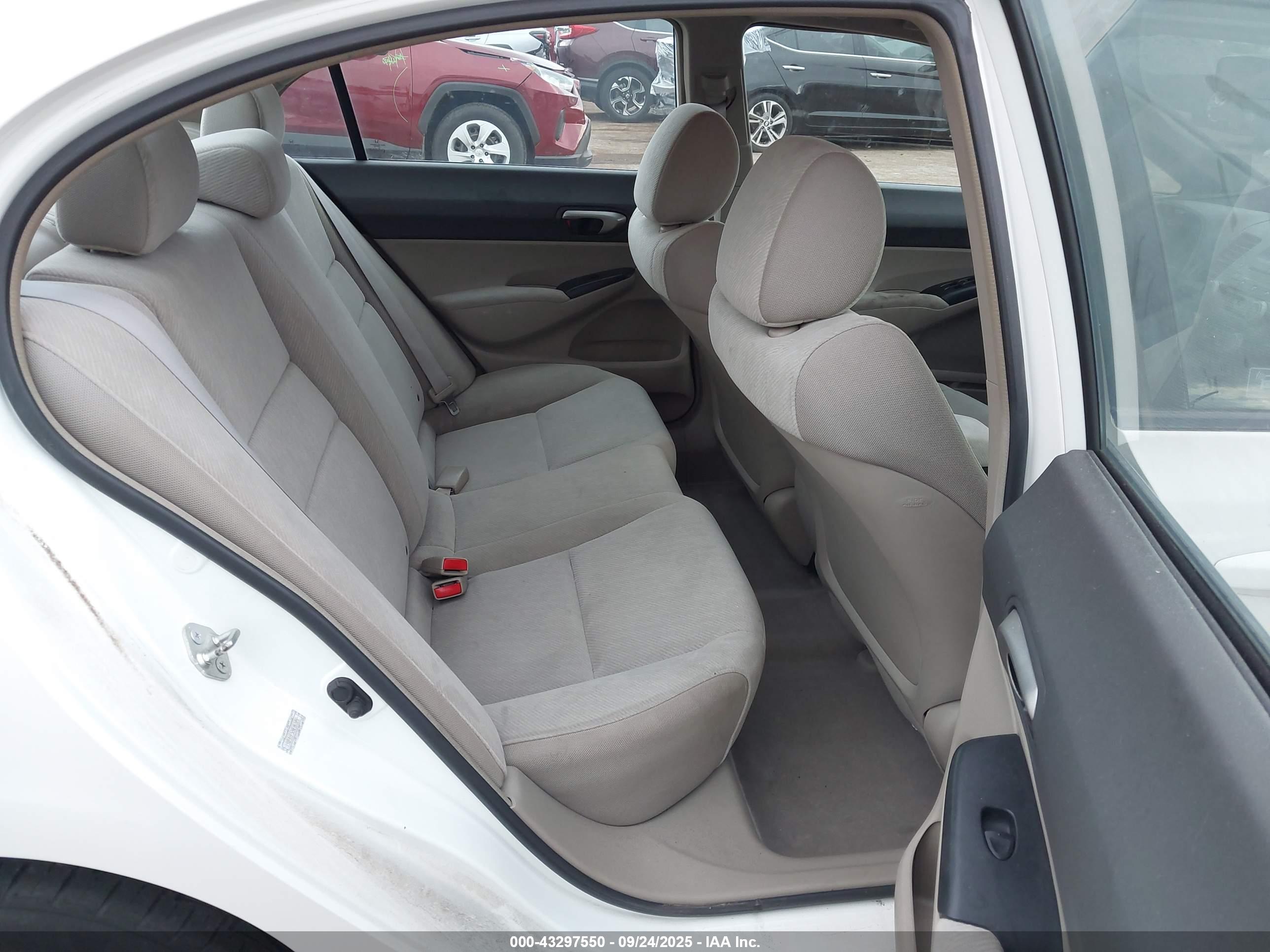 HONDA CIVIC image 8