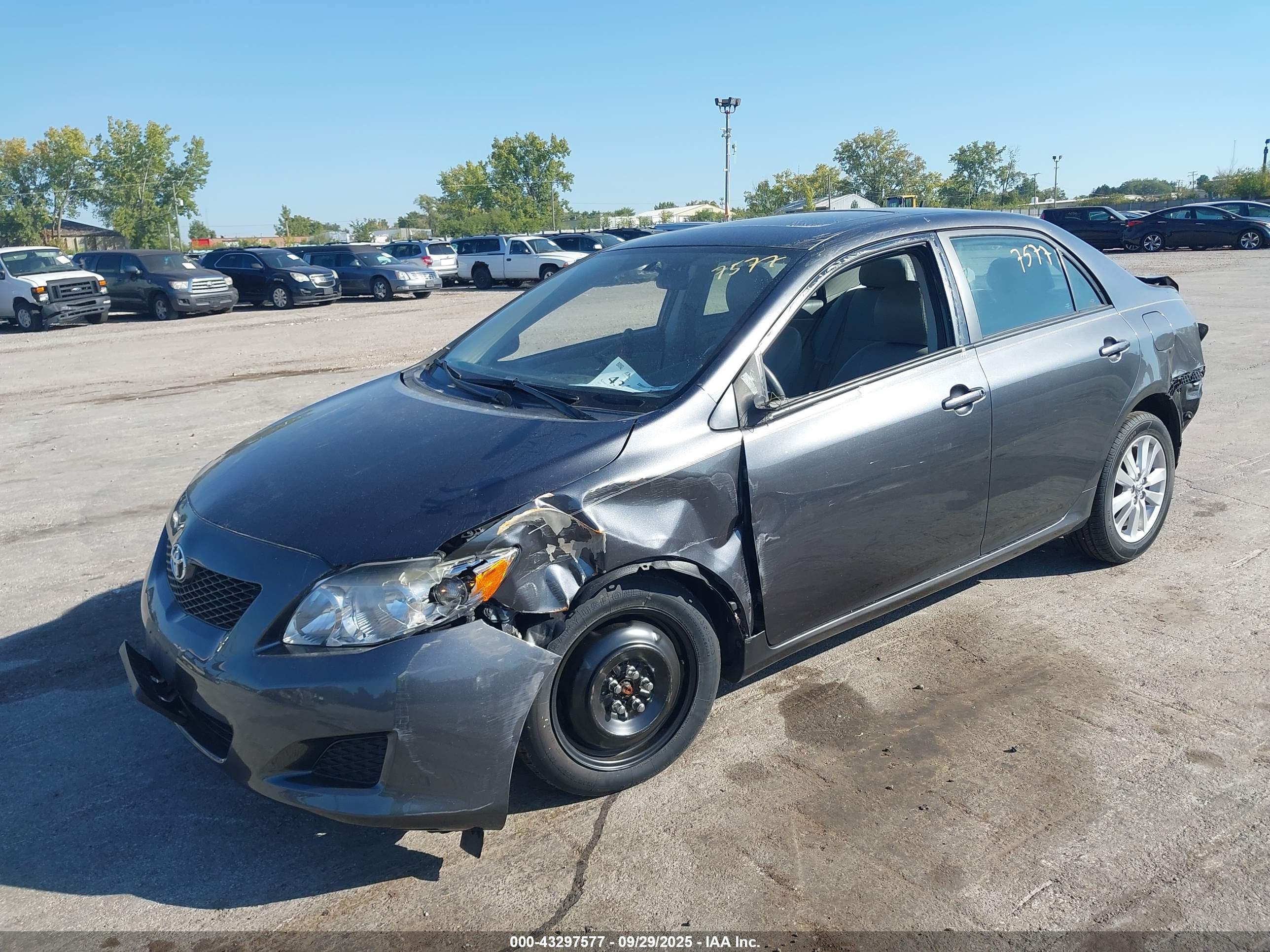 TOYOTA COROLLA image 2