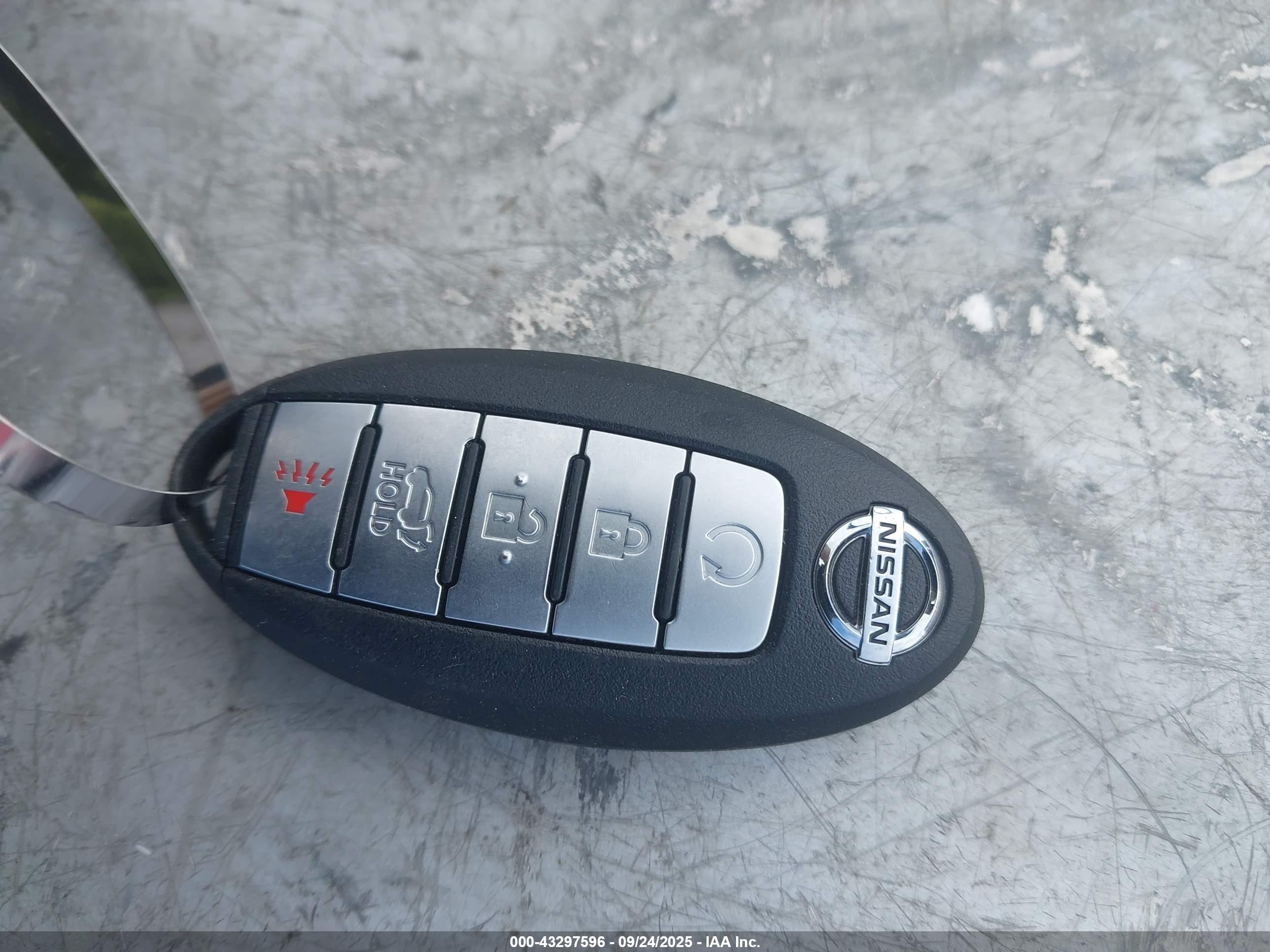 NISSAN MURANO image 11