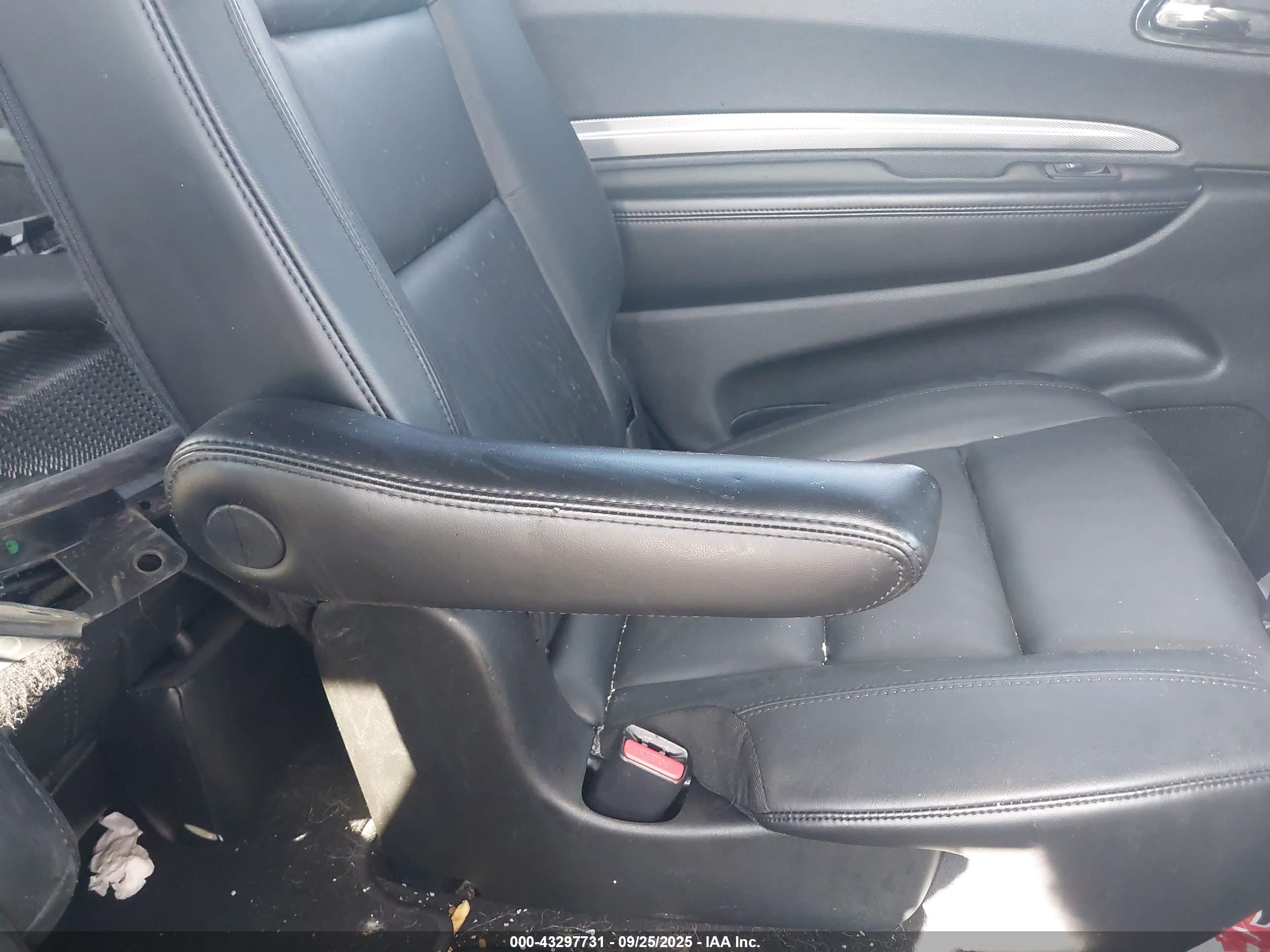 DODGE DURANGO image 8