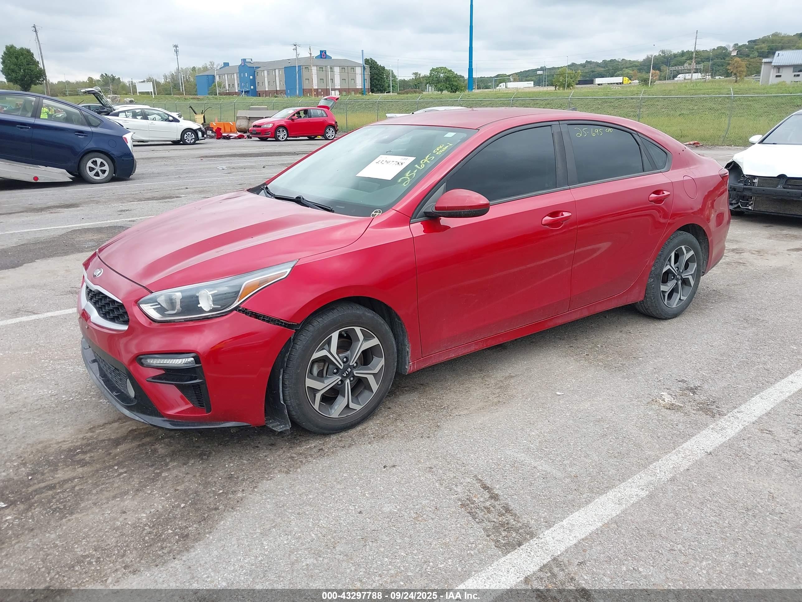 KIA FORTE image 2