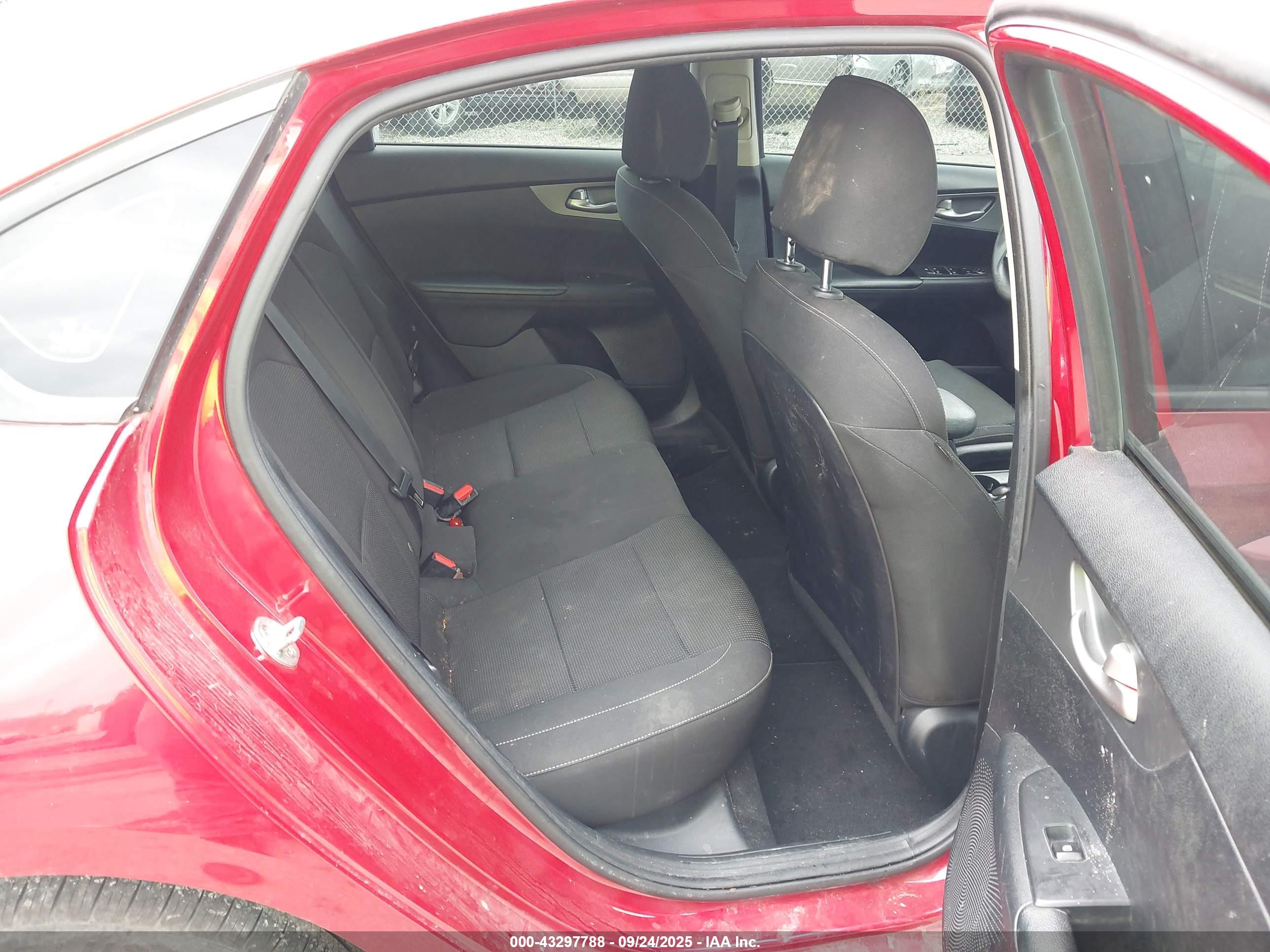 KIA FORTE image 8