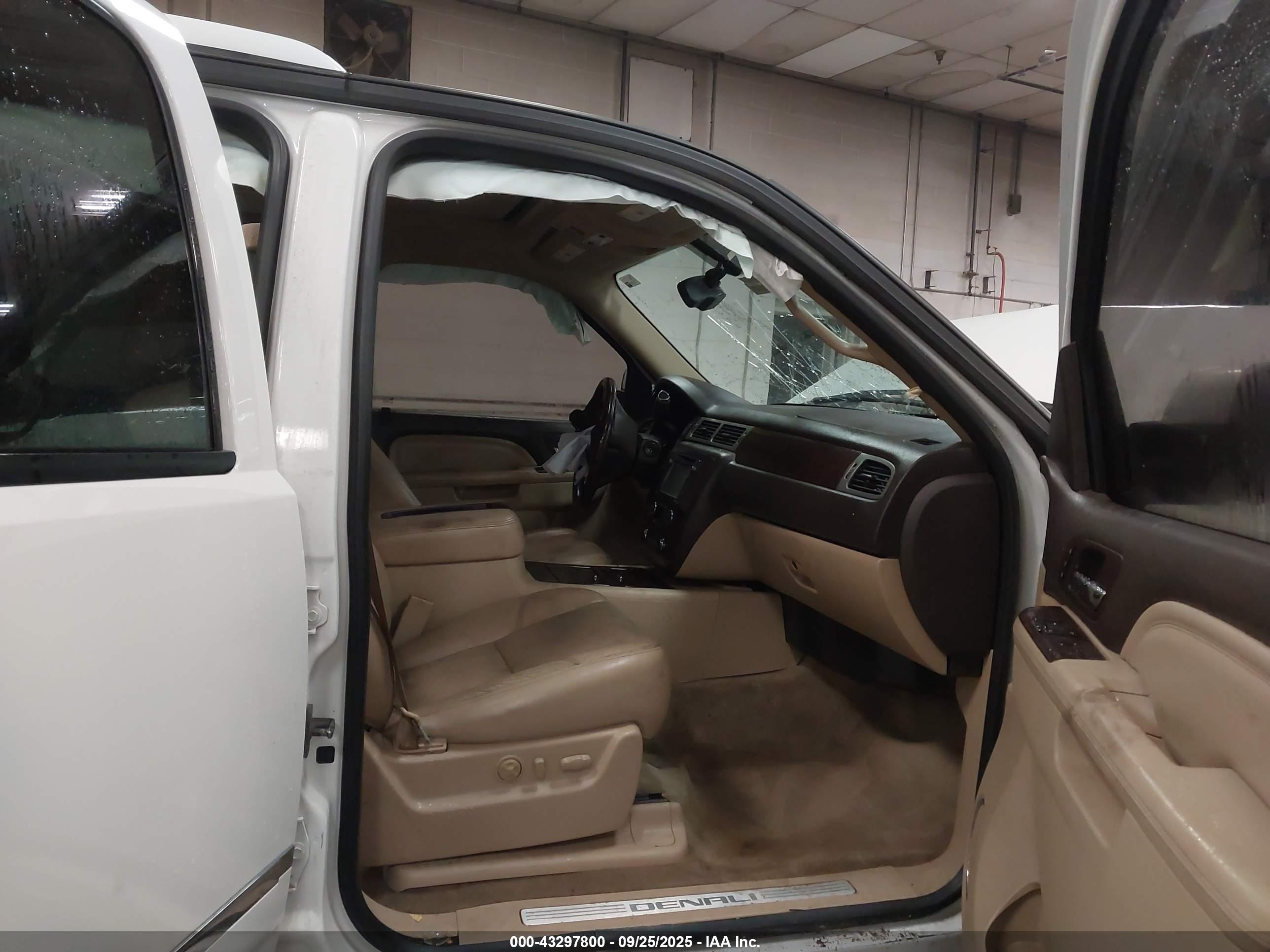 GMC YUKON image 5
