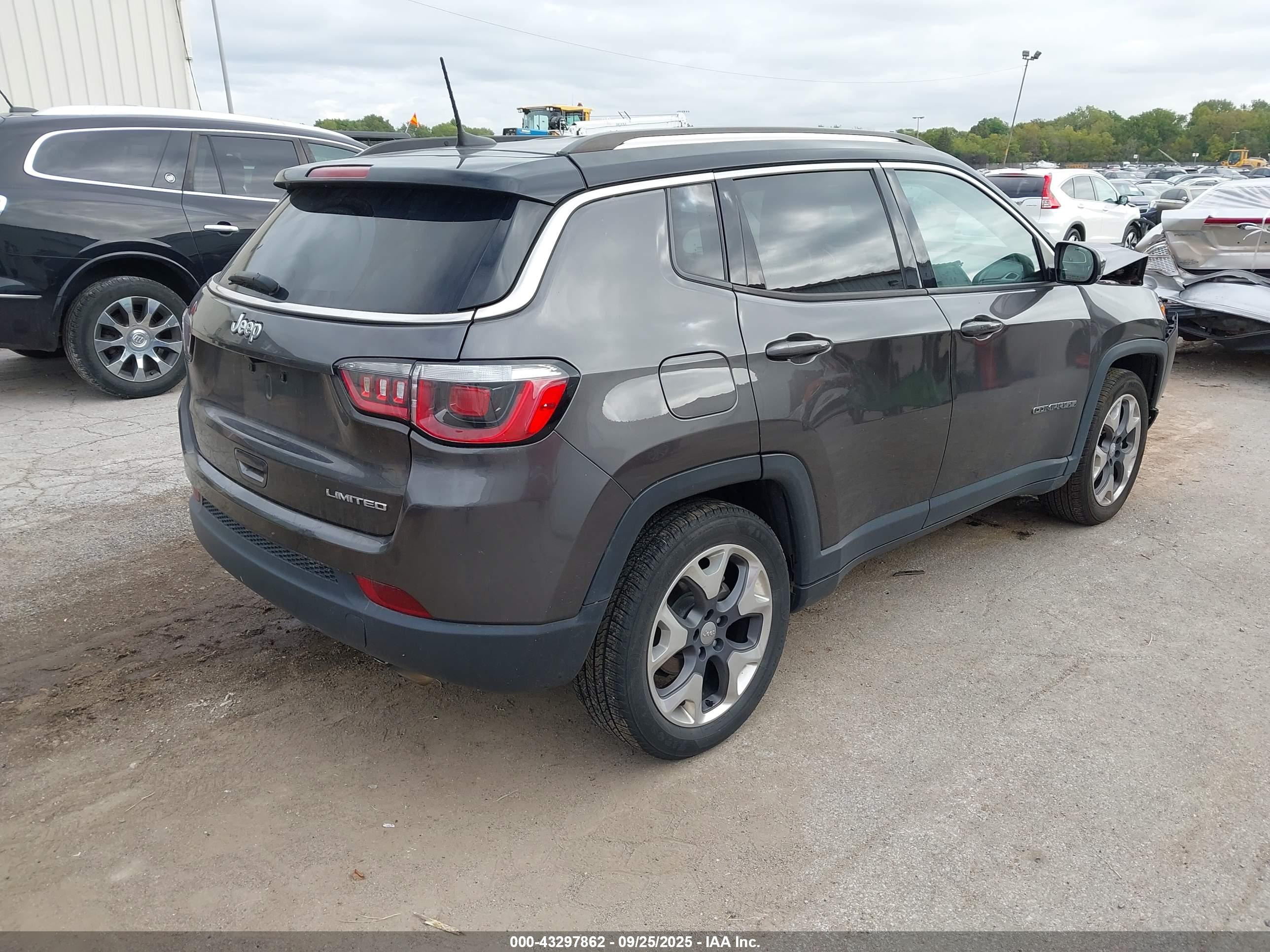 JEEP COMPASS image 4