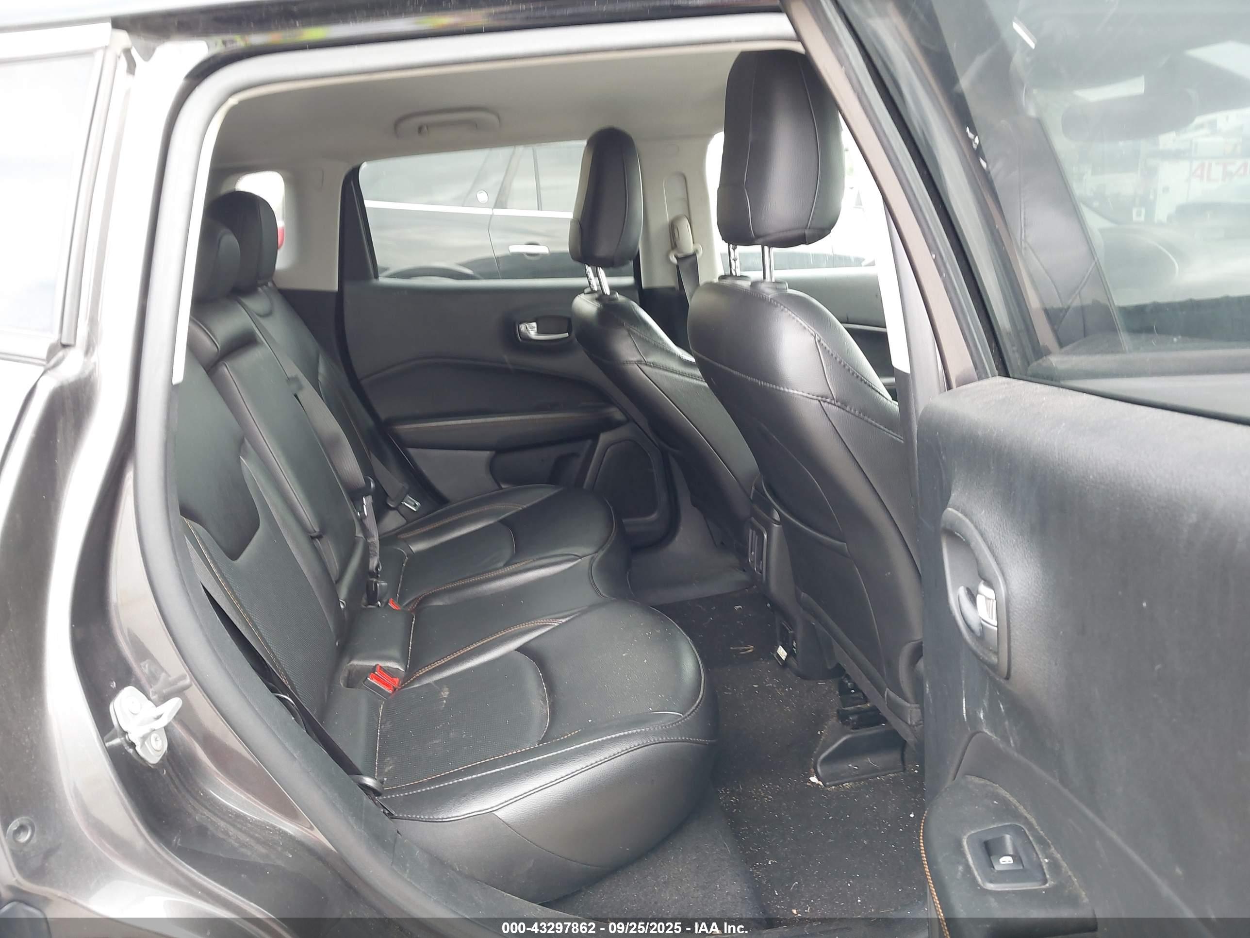 JEEP COMPASS image 8