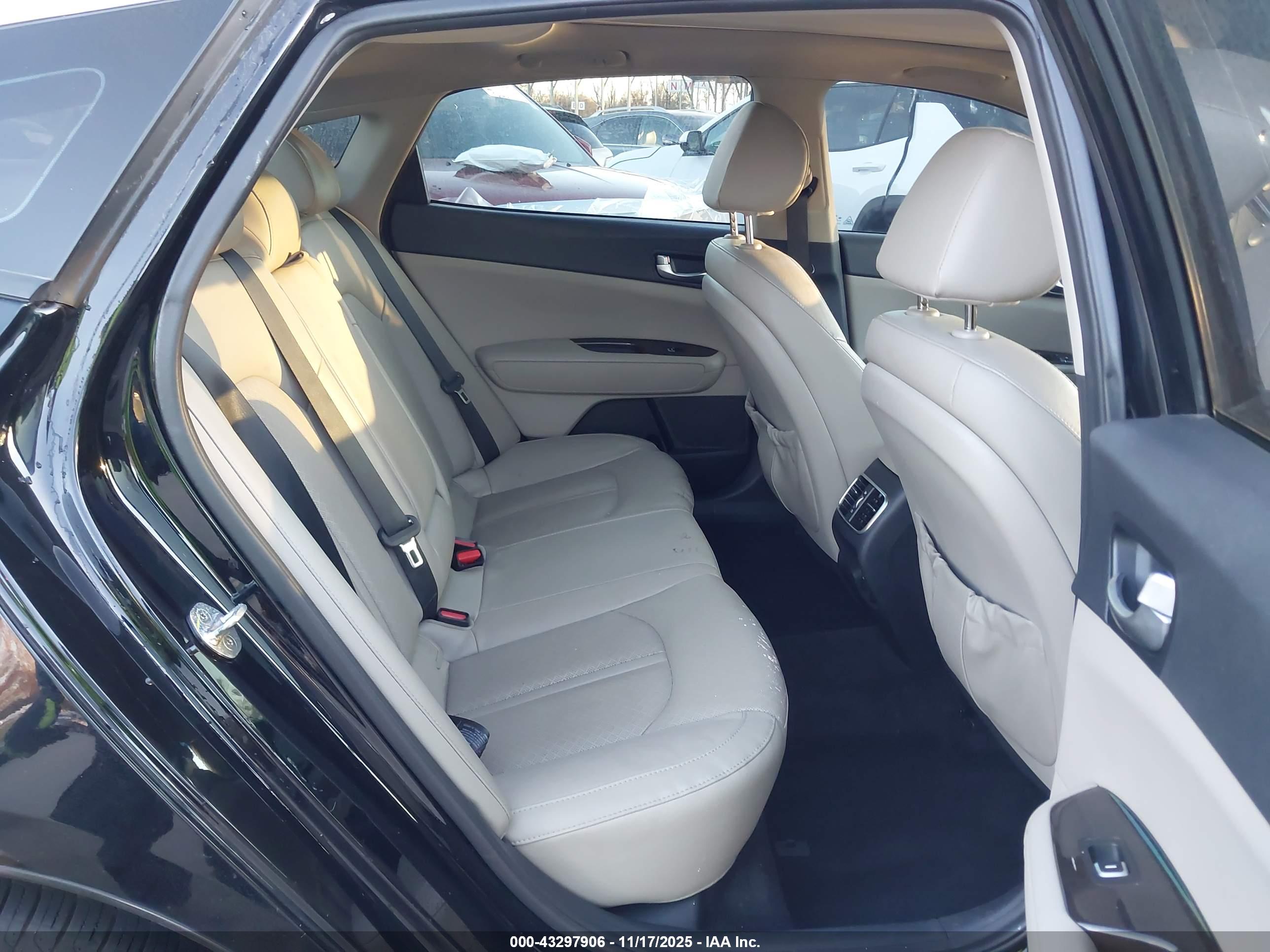 KIA OPTIMA image 8