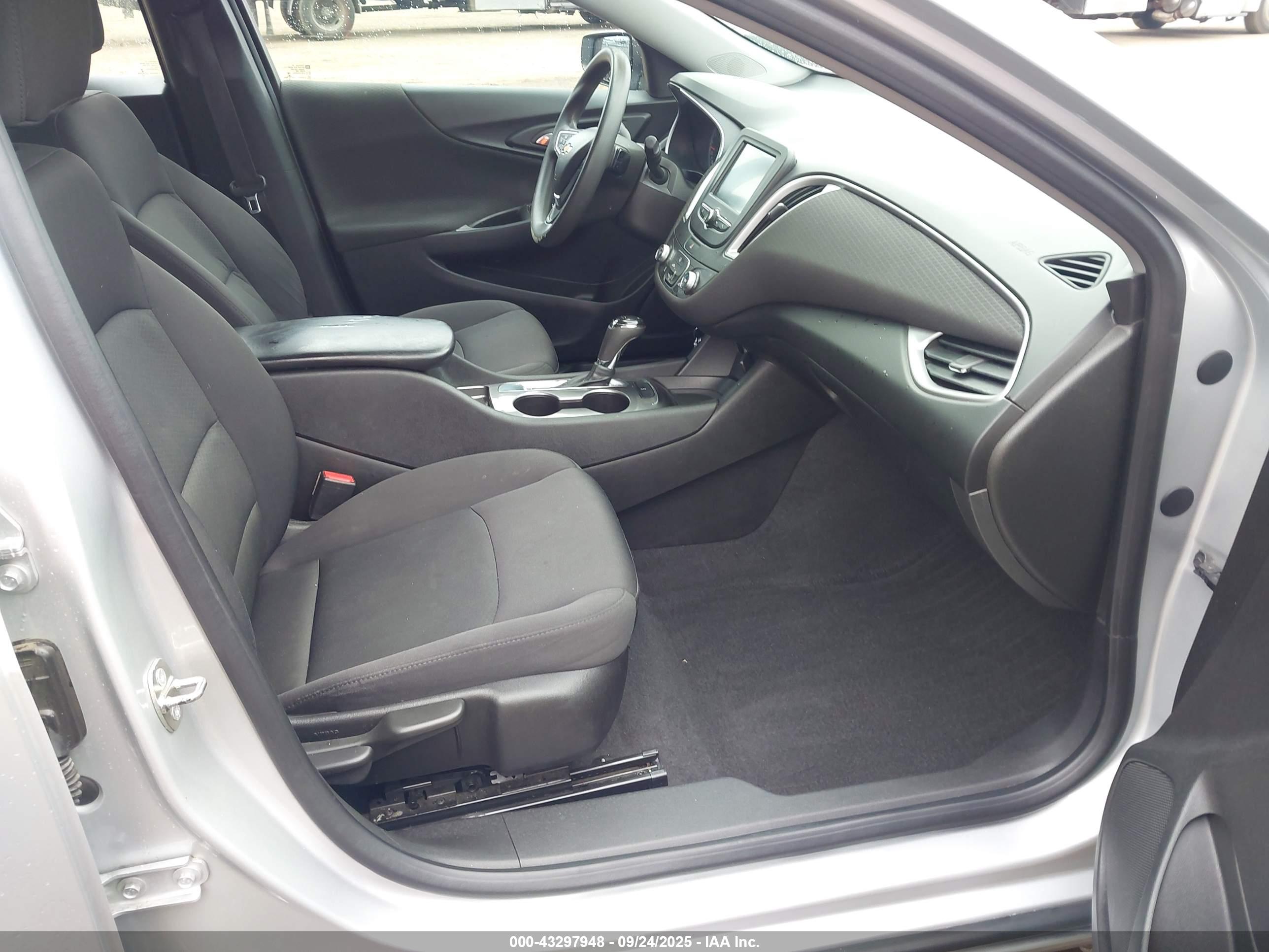 CHEVROLET MALIBU image 5