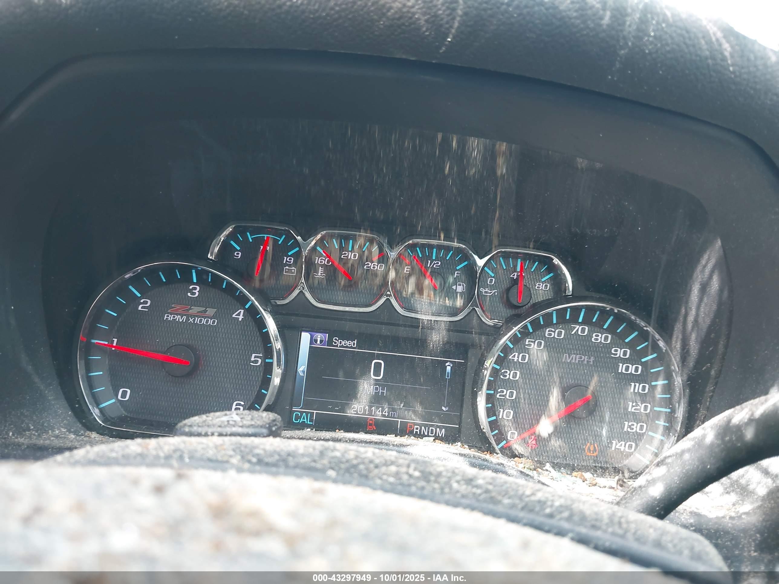 CHEVROLET SILVERADO image 7